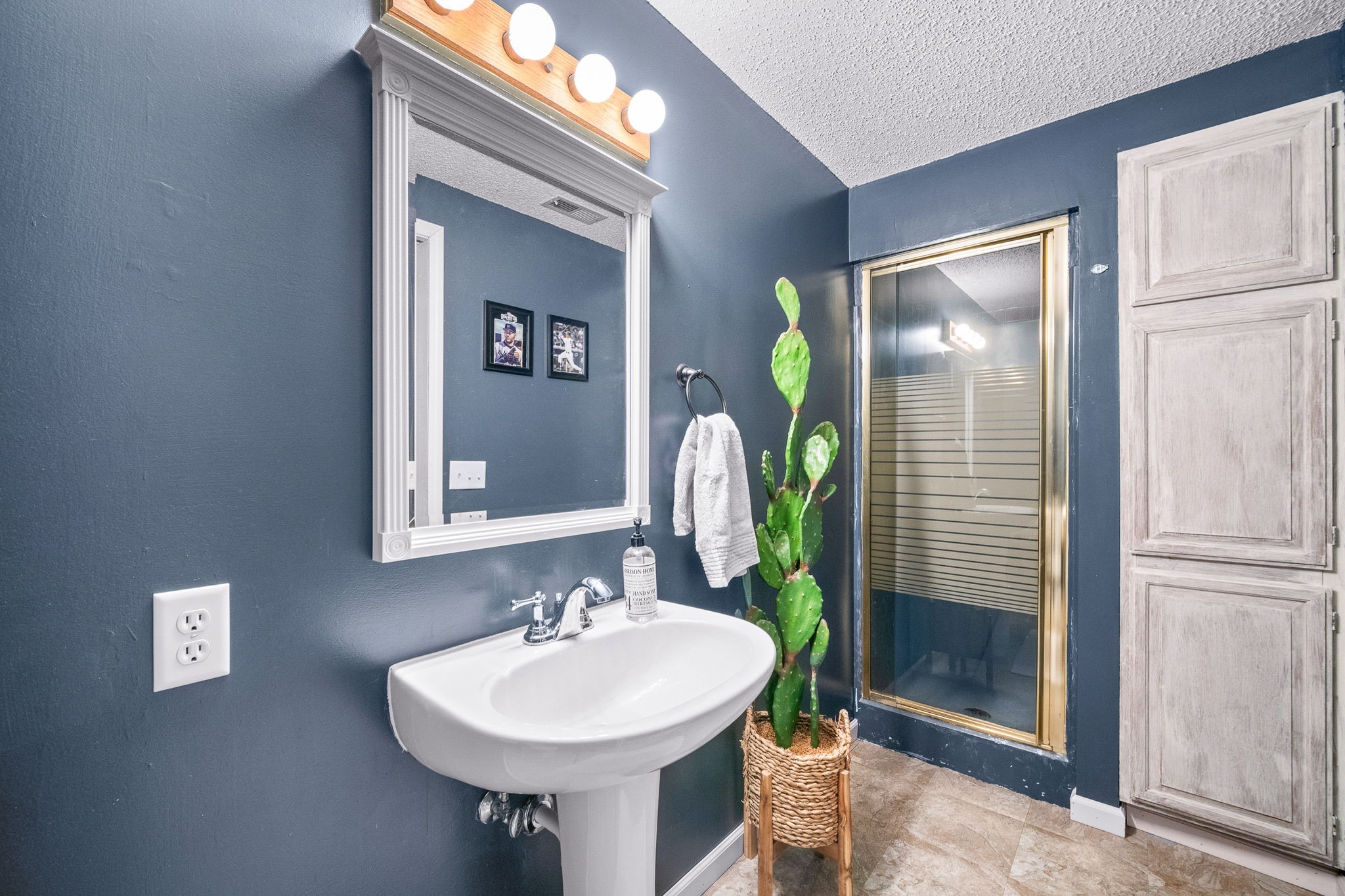 5625 SW 5th Place