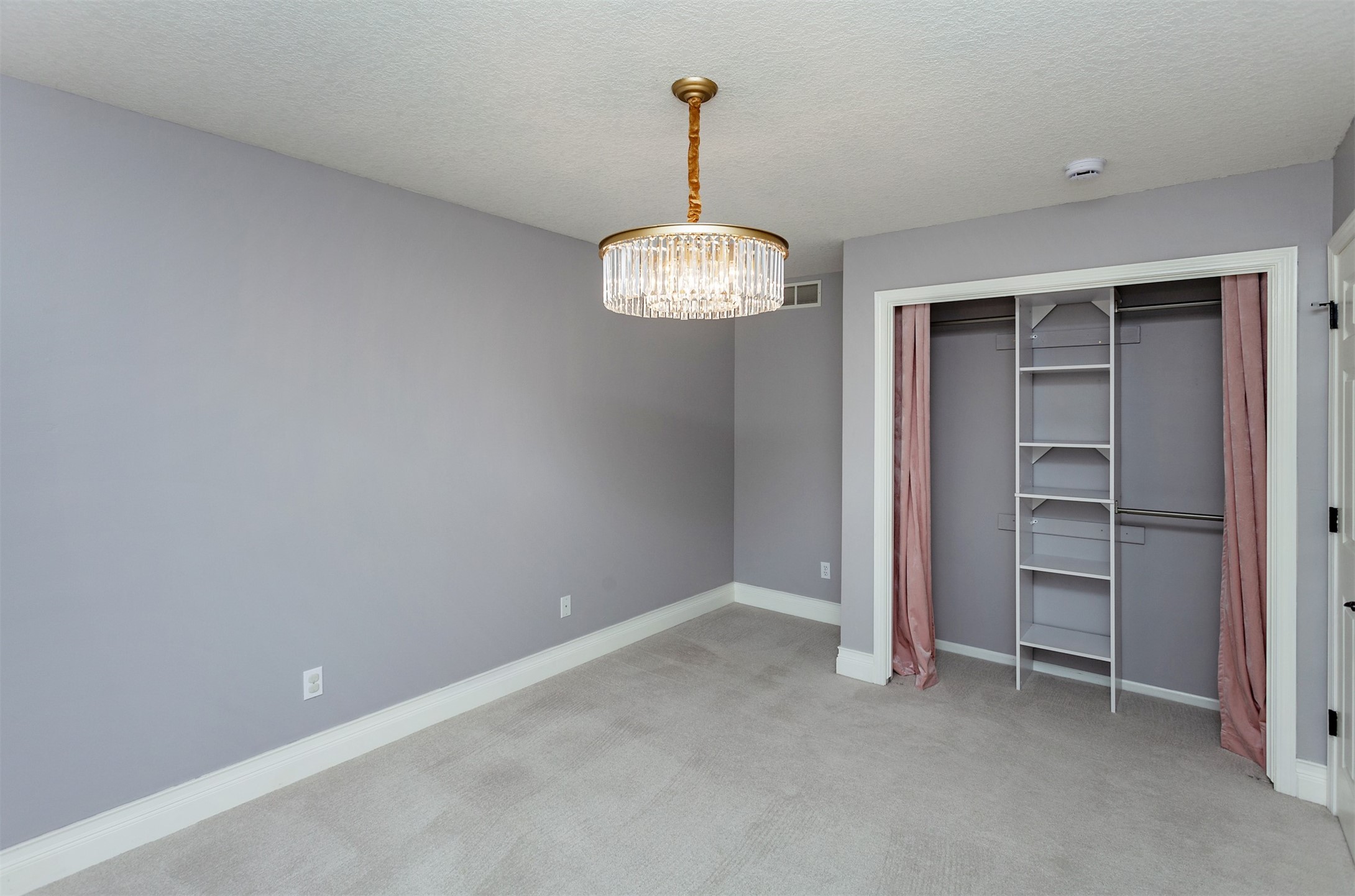 117 NW Cedarwood Drive