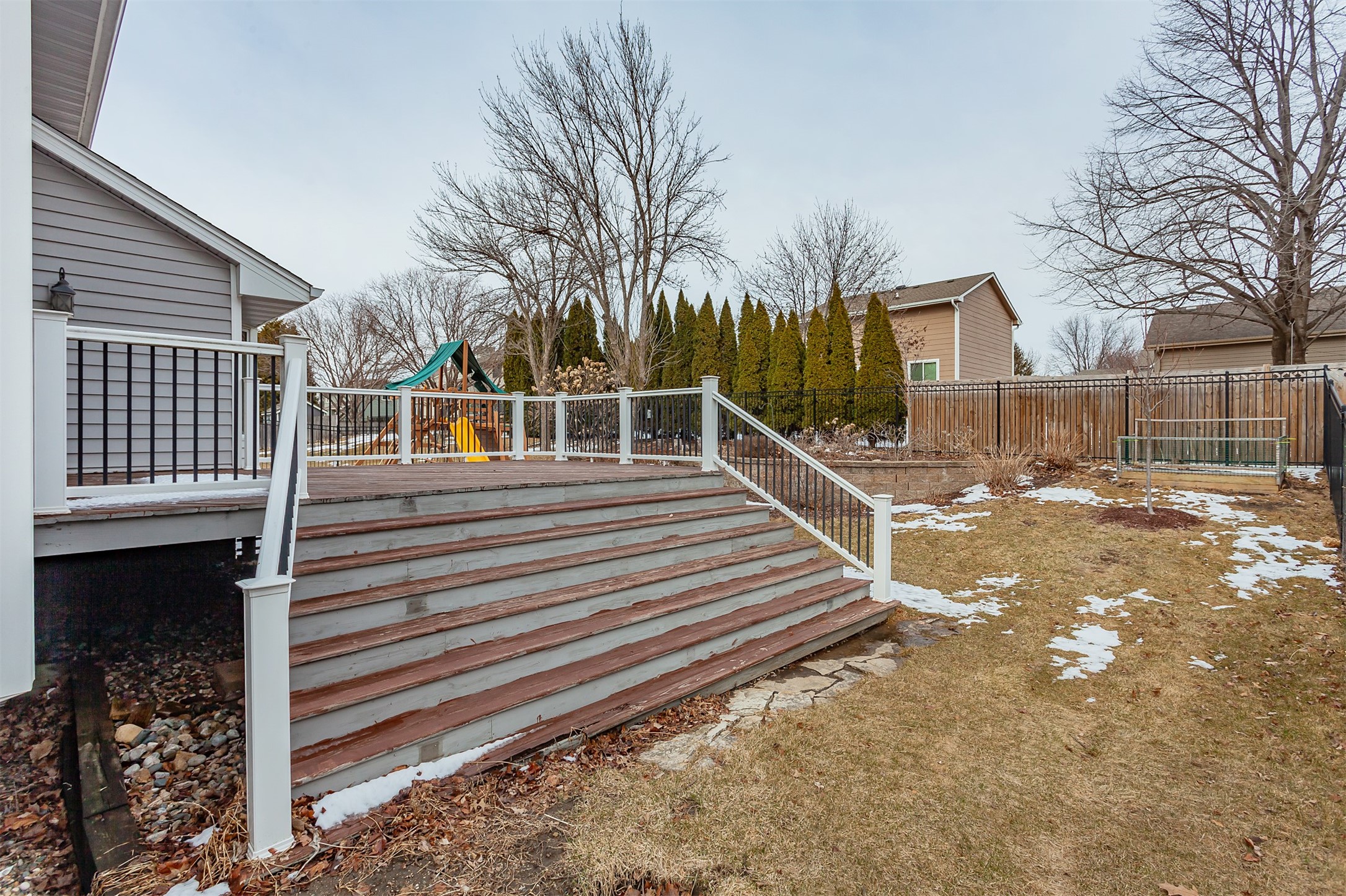 117 NW Cedarwood Drive