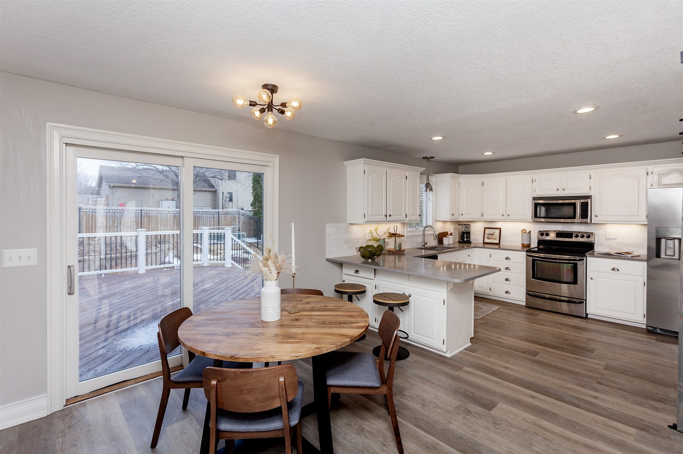 117 NW Cedarwood Drive