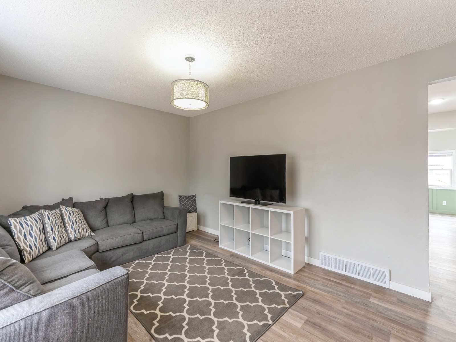 2308 4th Street SW