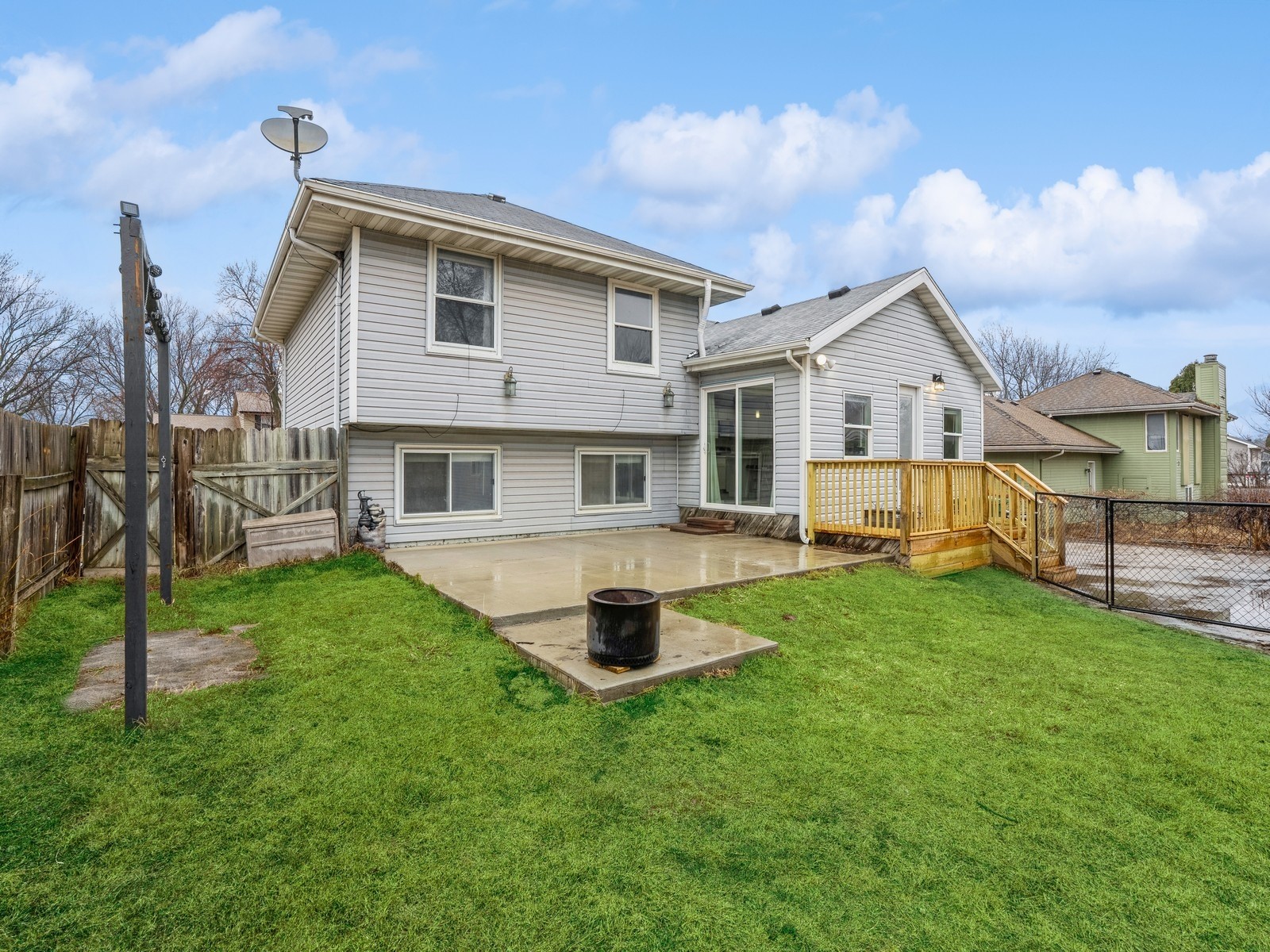 2308 4th Street SW