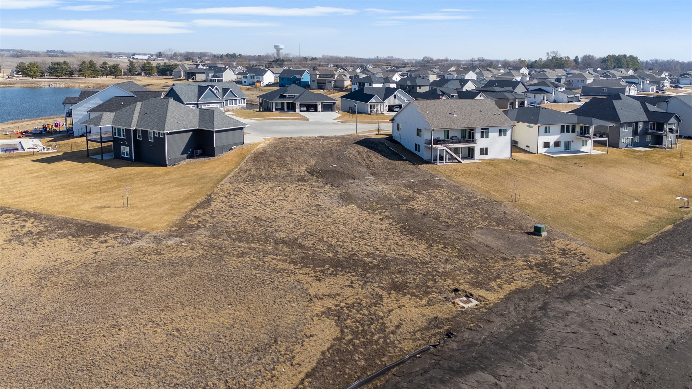 3008 Lakeview Drive SE