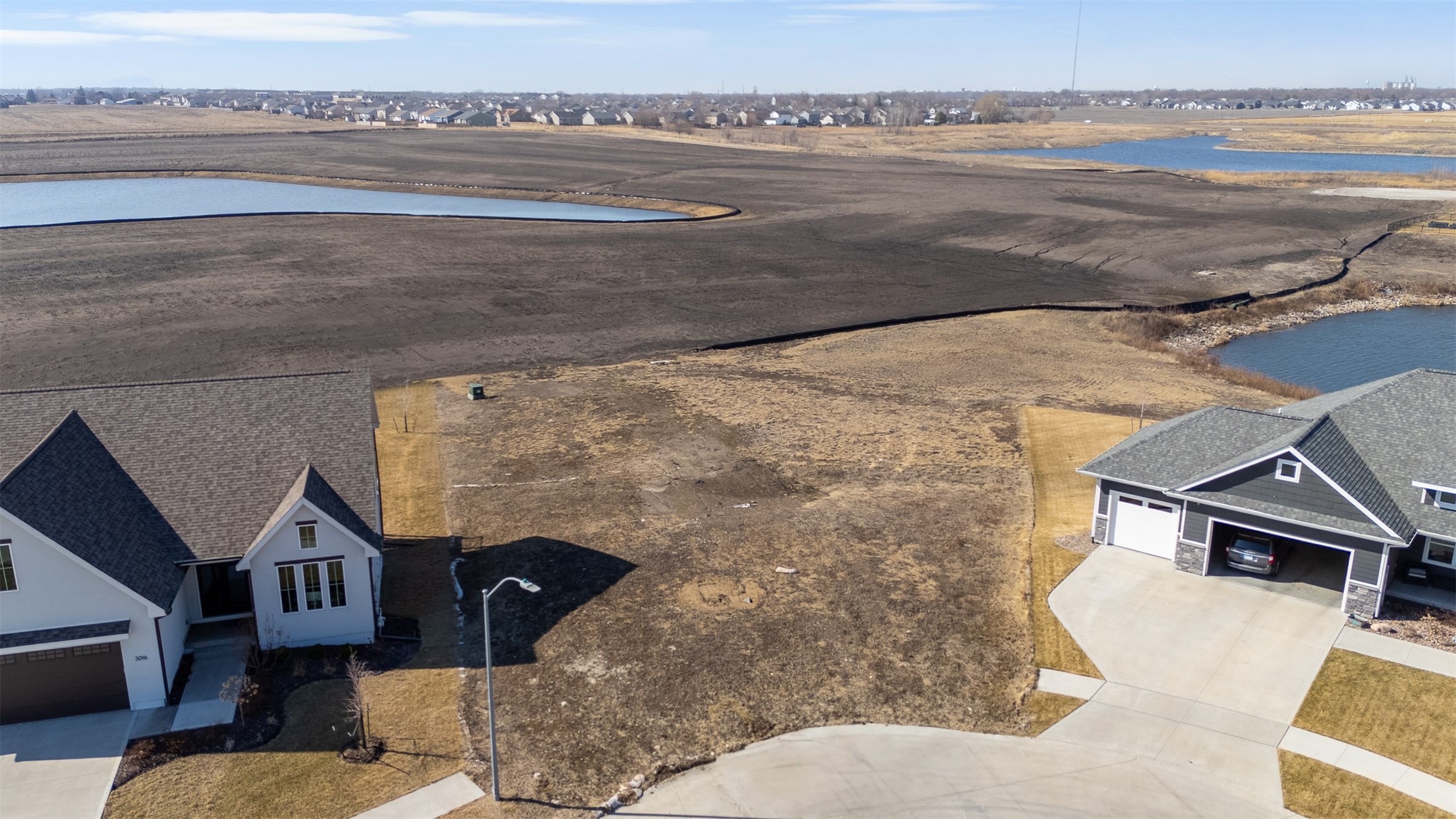 3008 Lakeview Drive SE