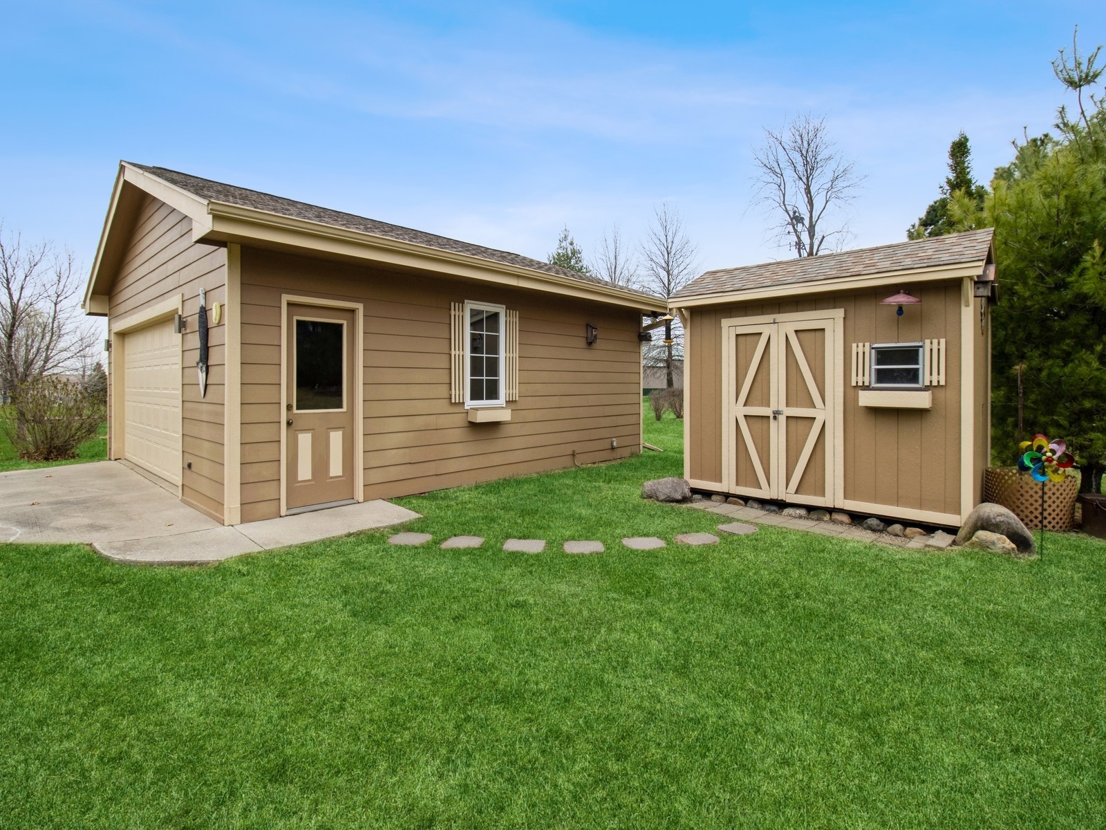 8091 NE 30th Place