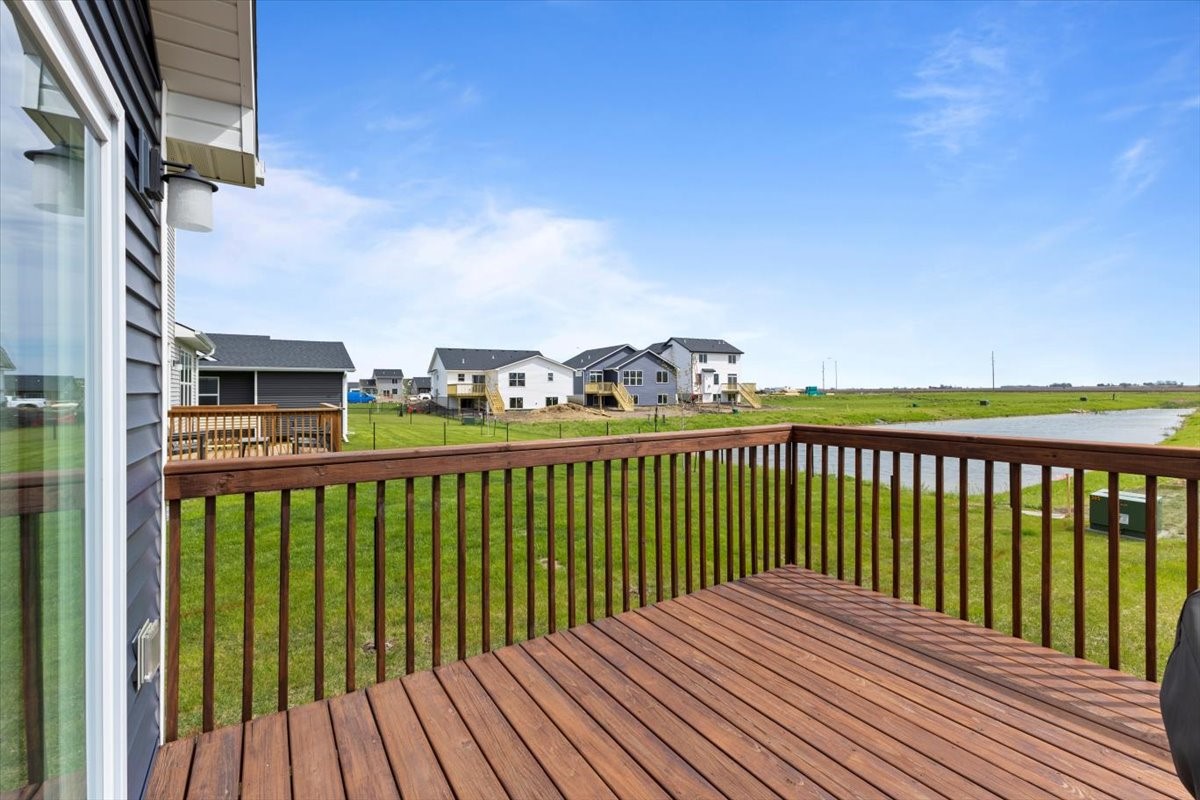 305 NE Country Meadow Drive