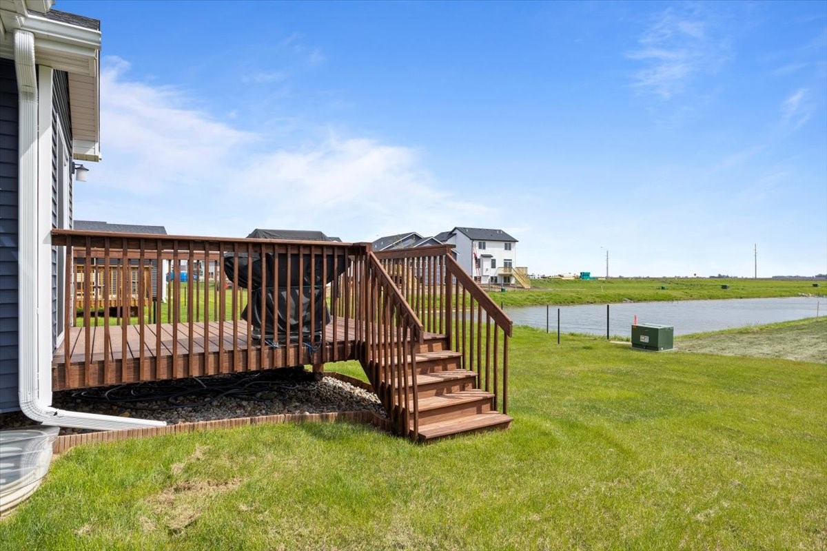 305 NE Country Meadow Drive