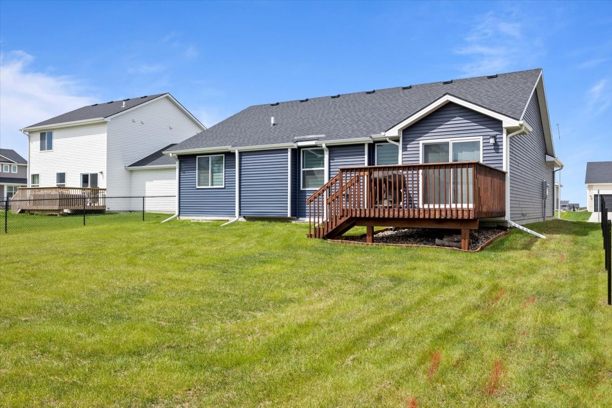 305 NE Country Meadow Drive