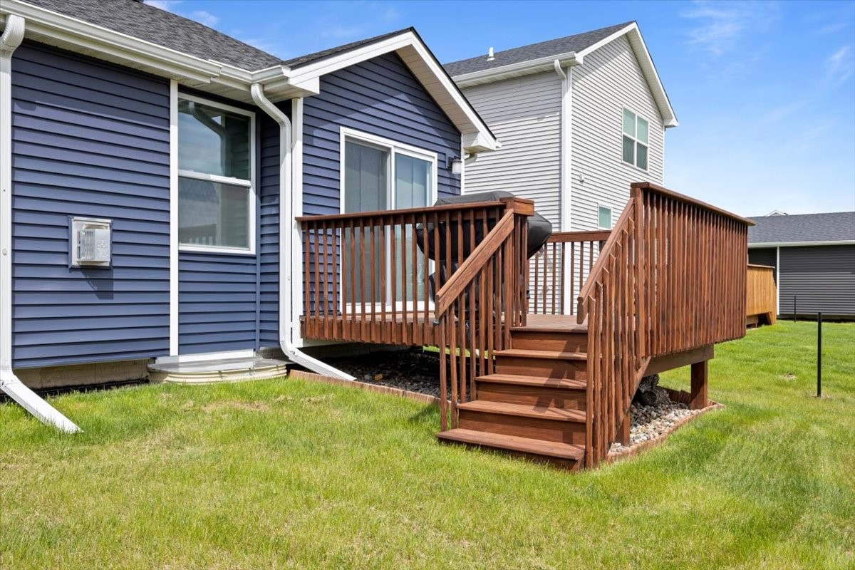 305 NE Country Meadow Drive