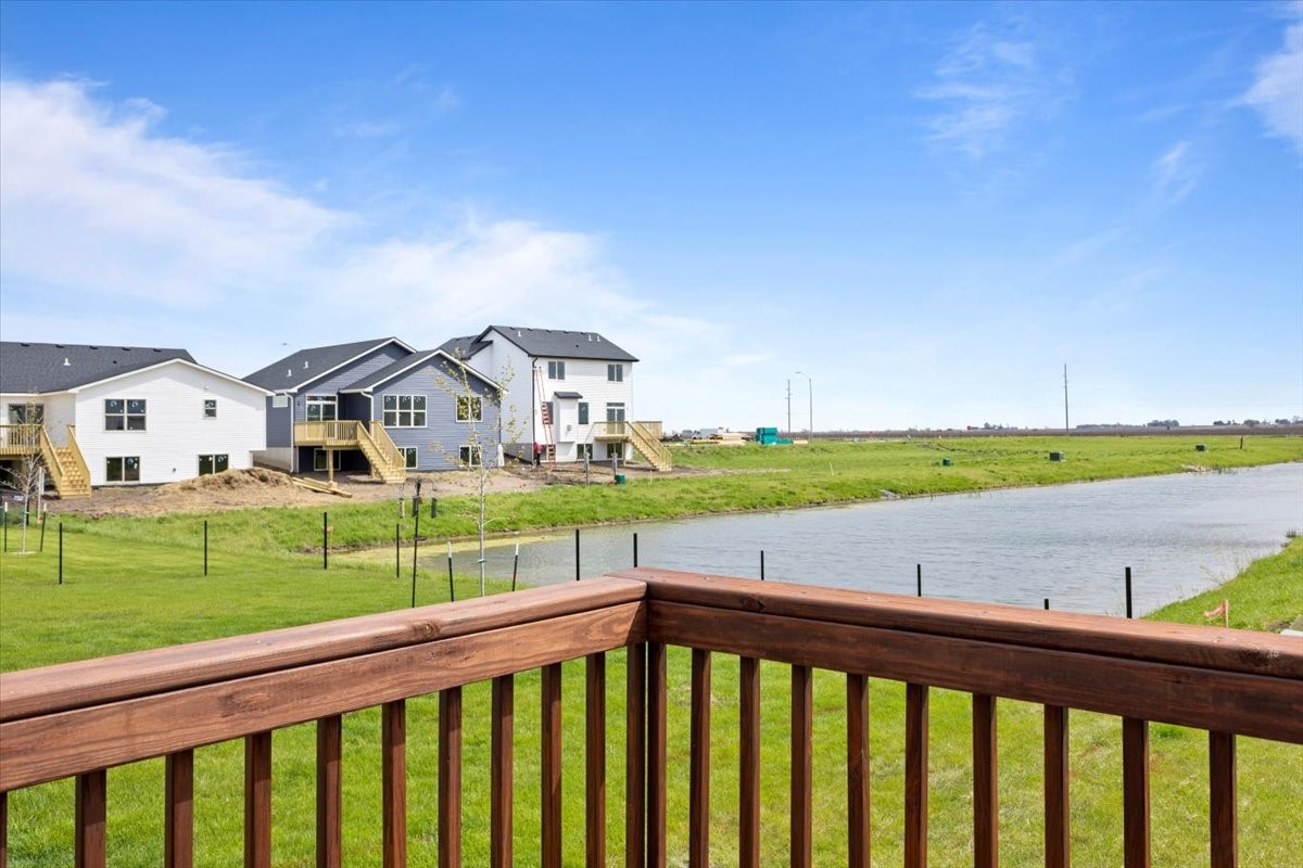 305 NE Country Meadow Drive