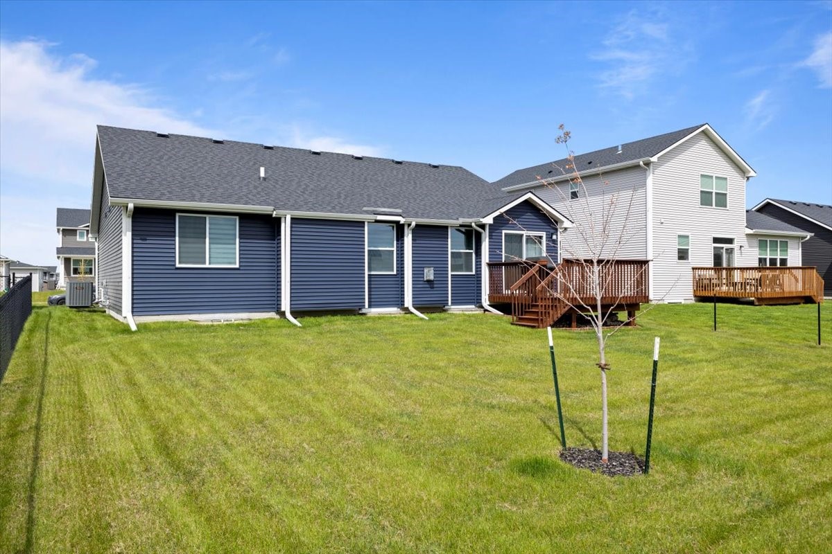 305 NE Country Meadow Drive