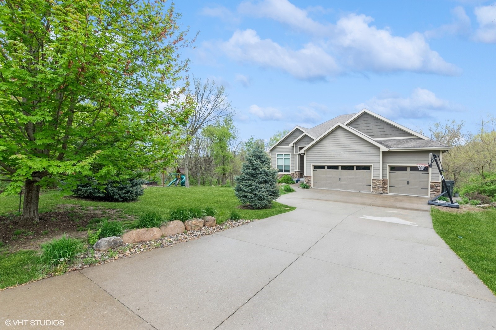 1360 Vintage Court