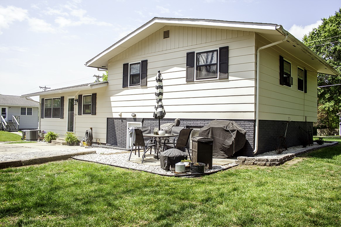 321 Cedar Street S