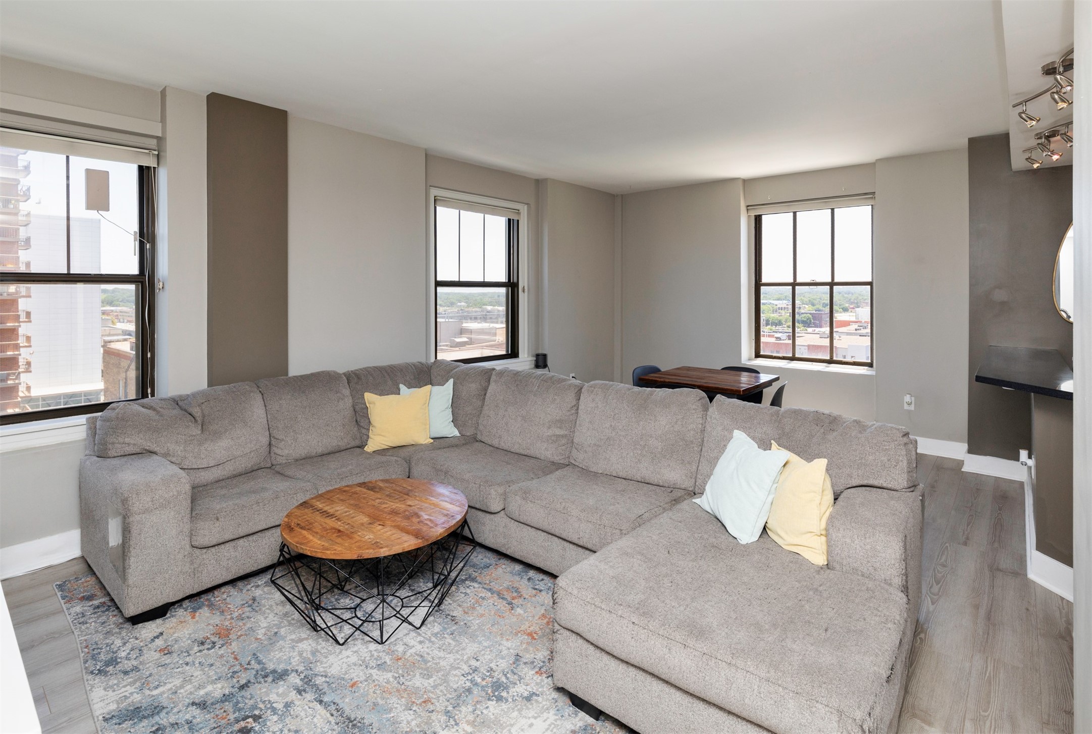 400 Walnut Street 901