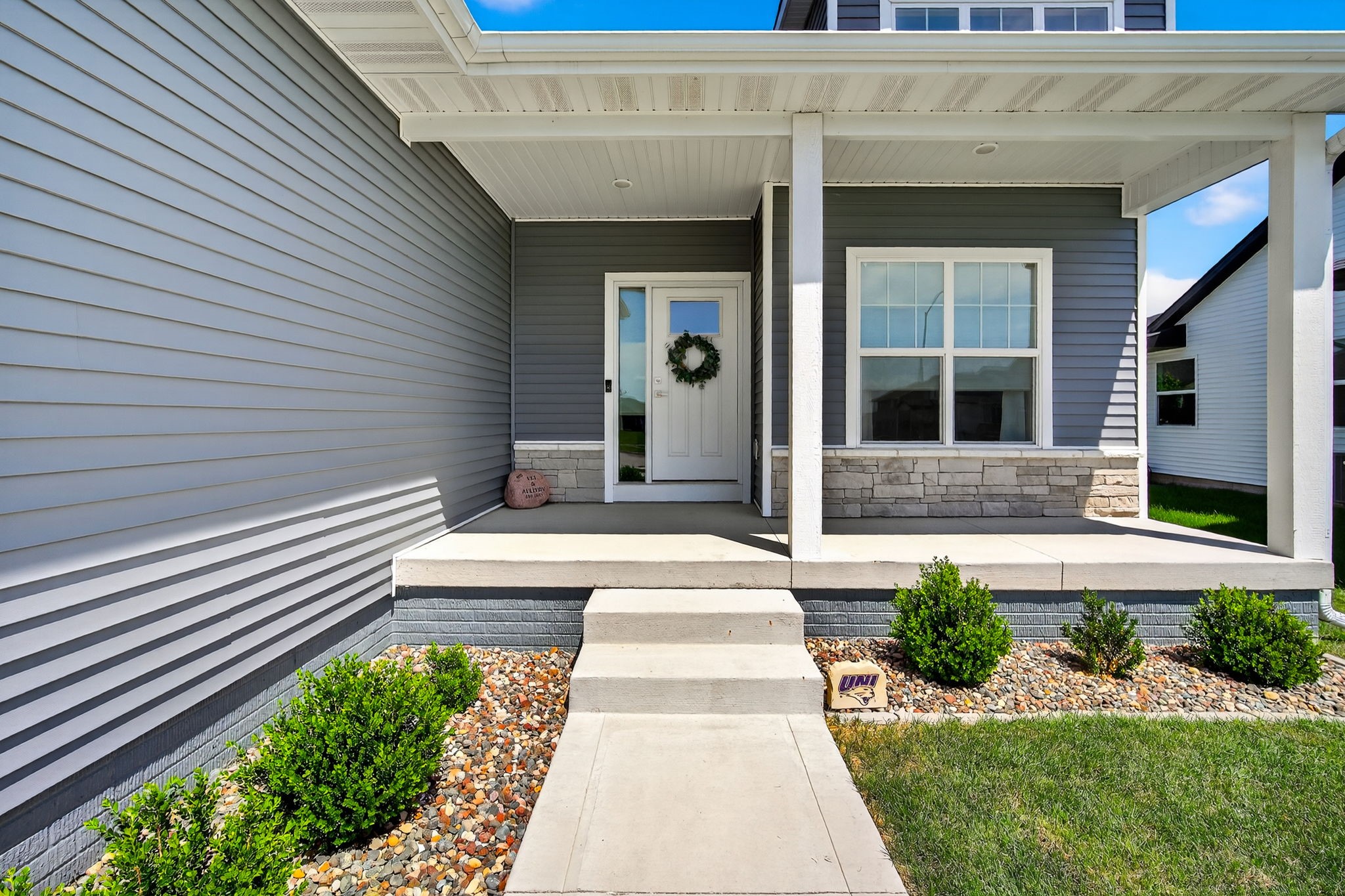 713 NE Country Meadow Drive