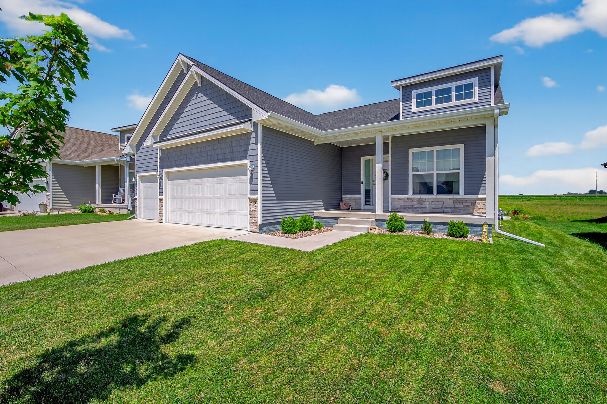 713 NE Country Meadow Drive