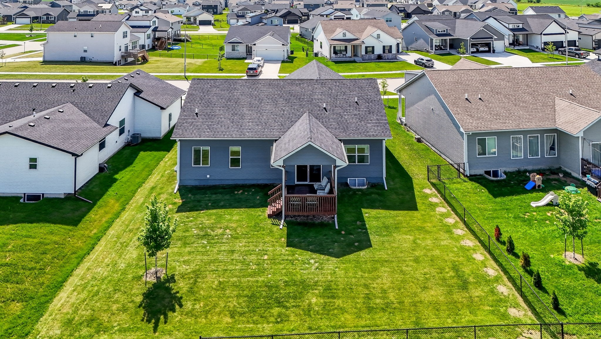 713 NE Country Meadow Drive
