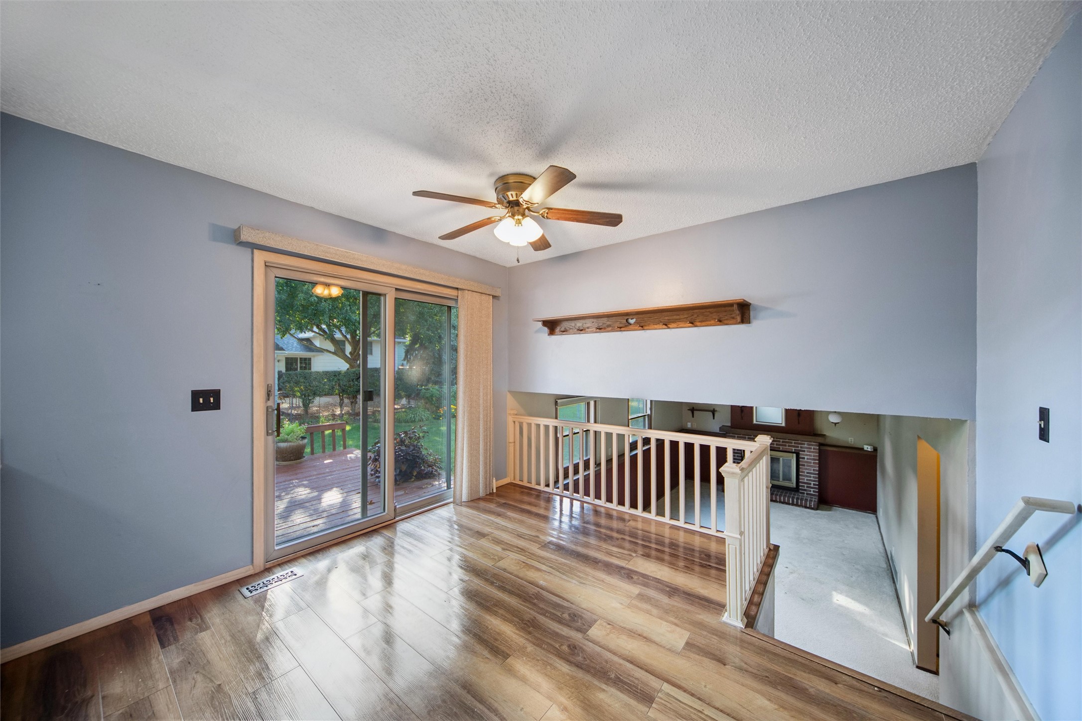 401 NW Valley View Drive