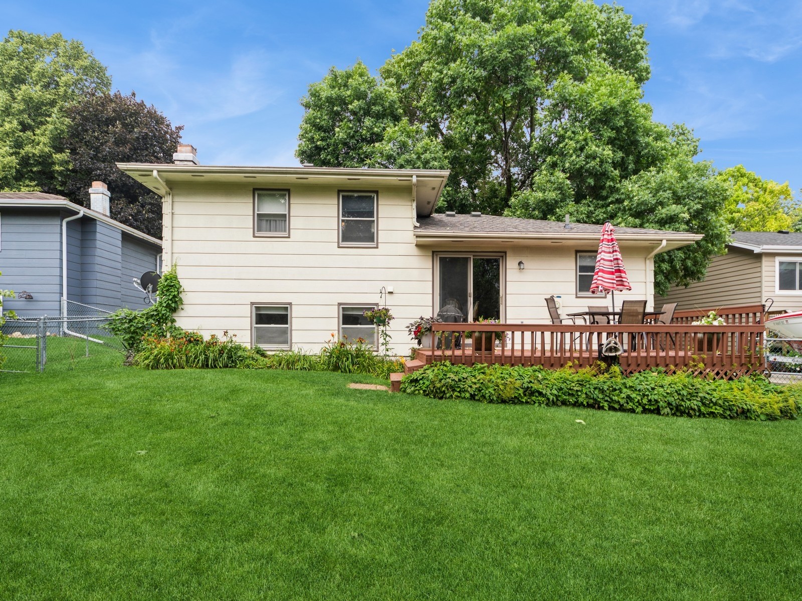 401 NW Valley View Drive