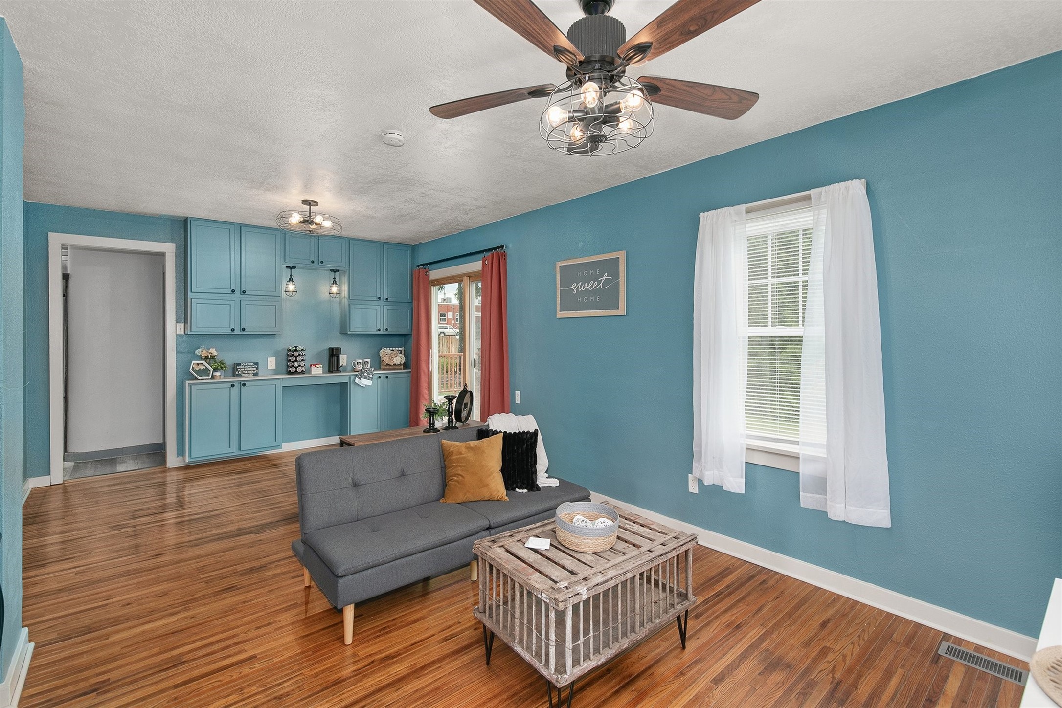 201 Walnut Avenue