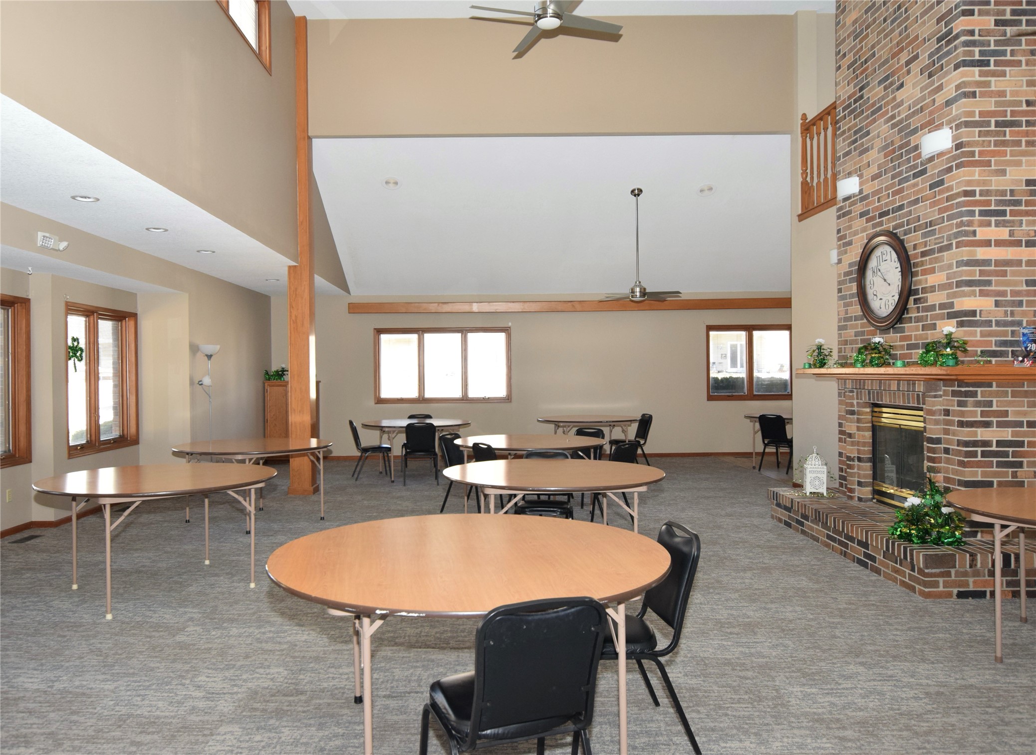 411 SE Delaware Avenue 304