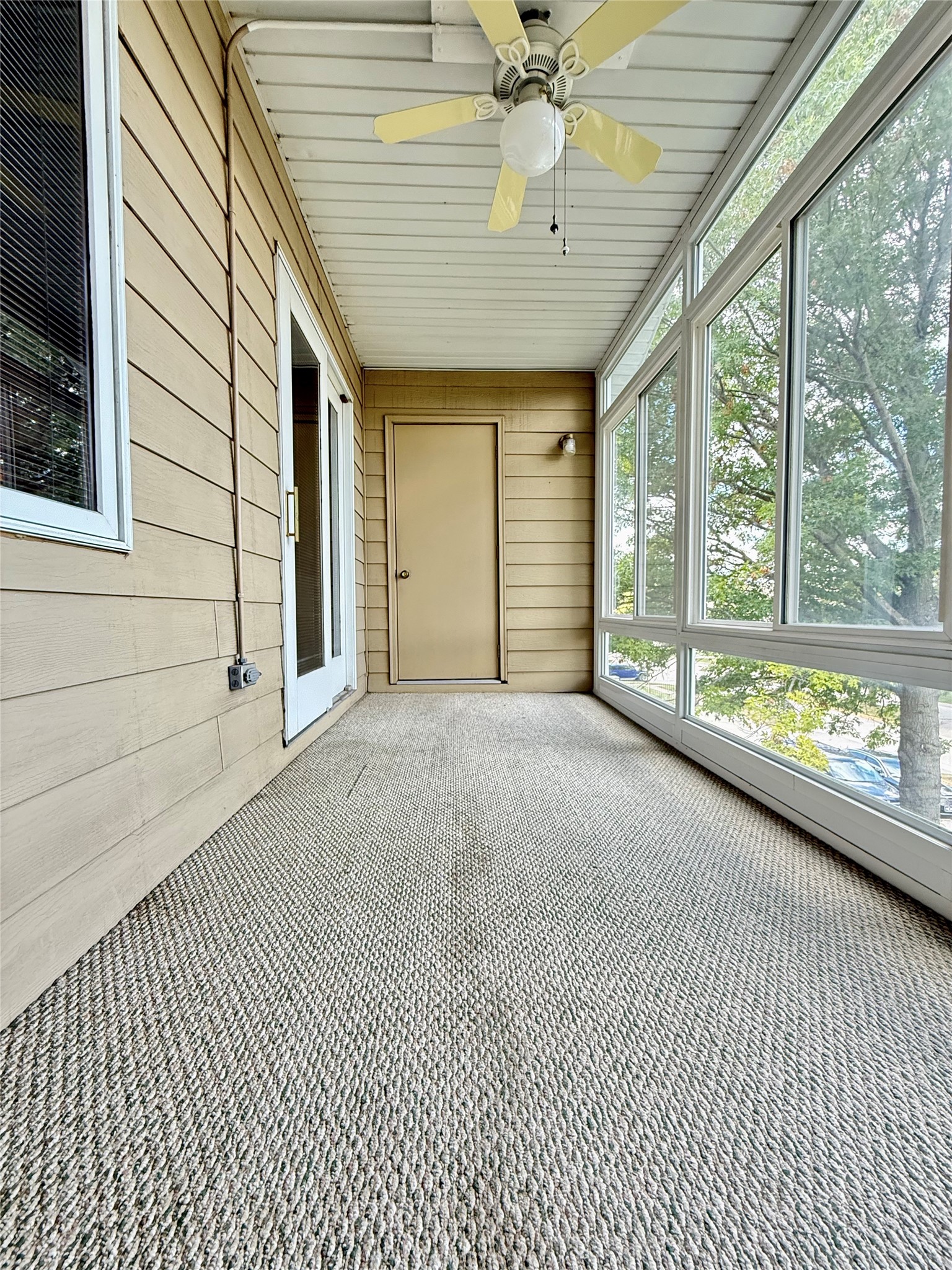 411 SE Delaware Avenue 304