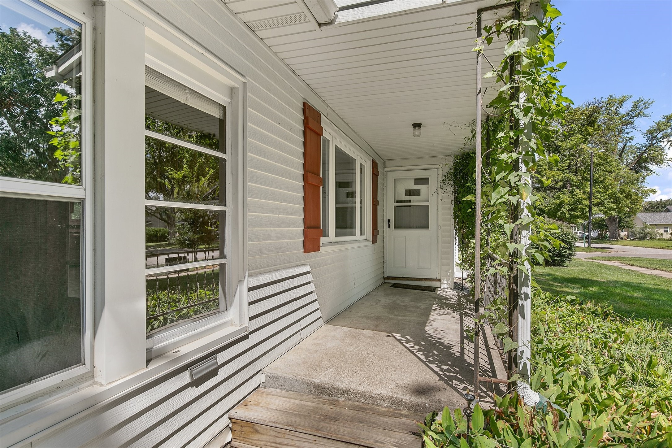 202 S 7th Avenue
