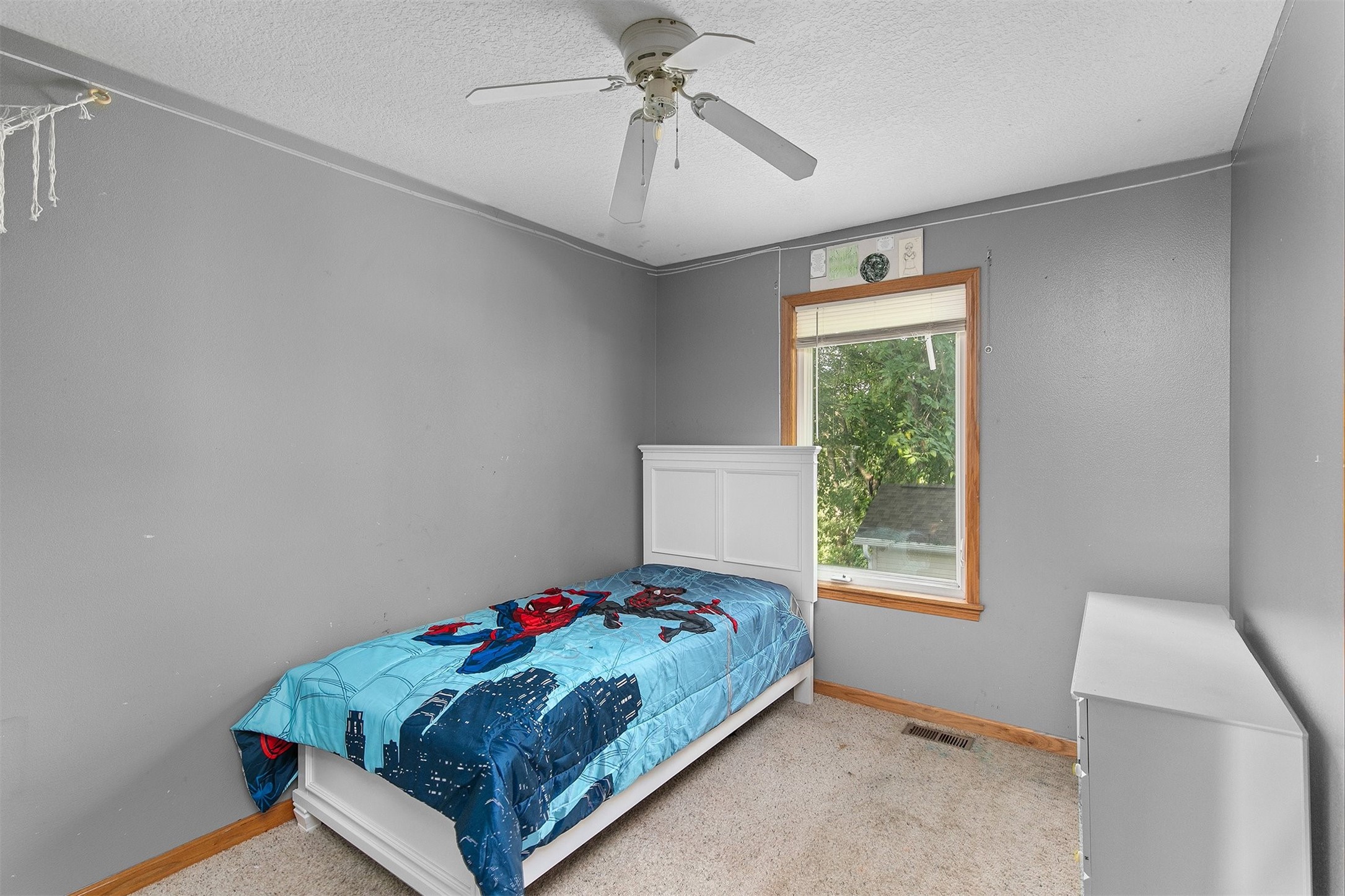 1220 E 38th Street
