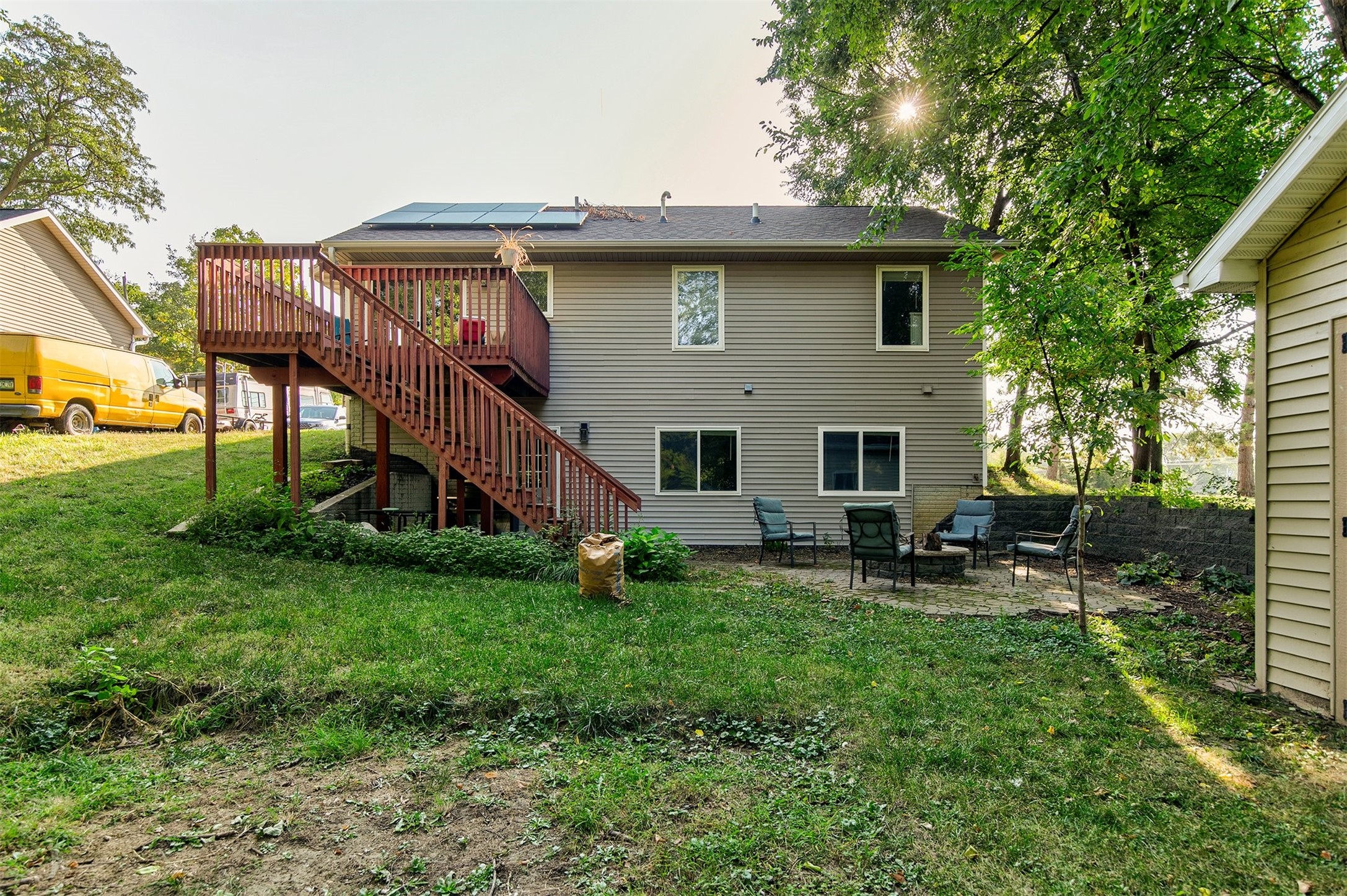 1220 E 38th Street