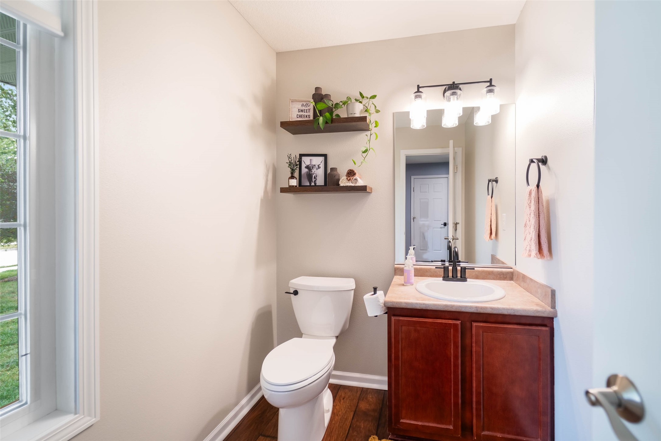 245 SE Wildflower Court