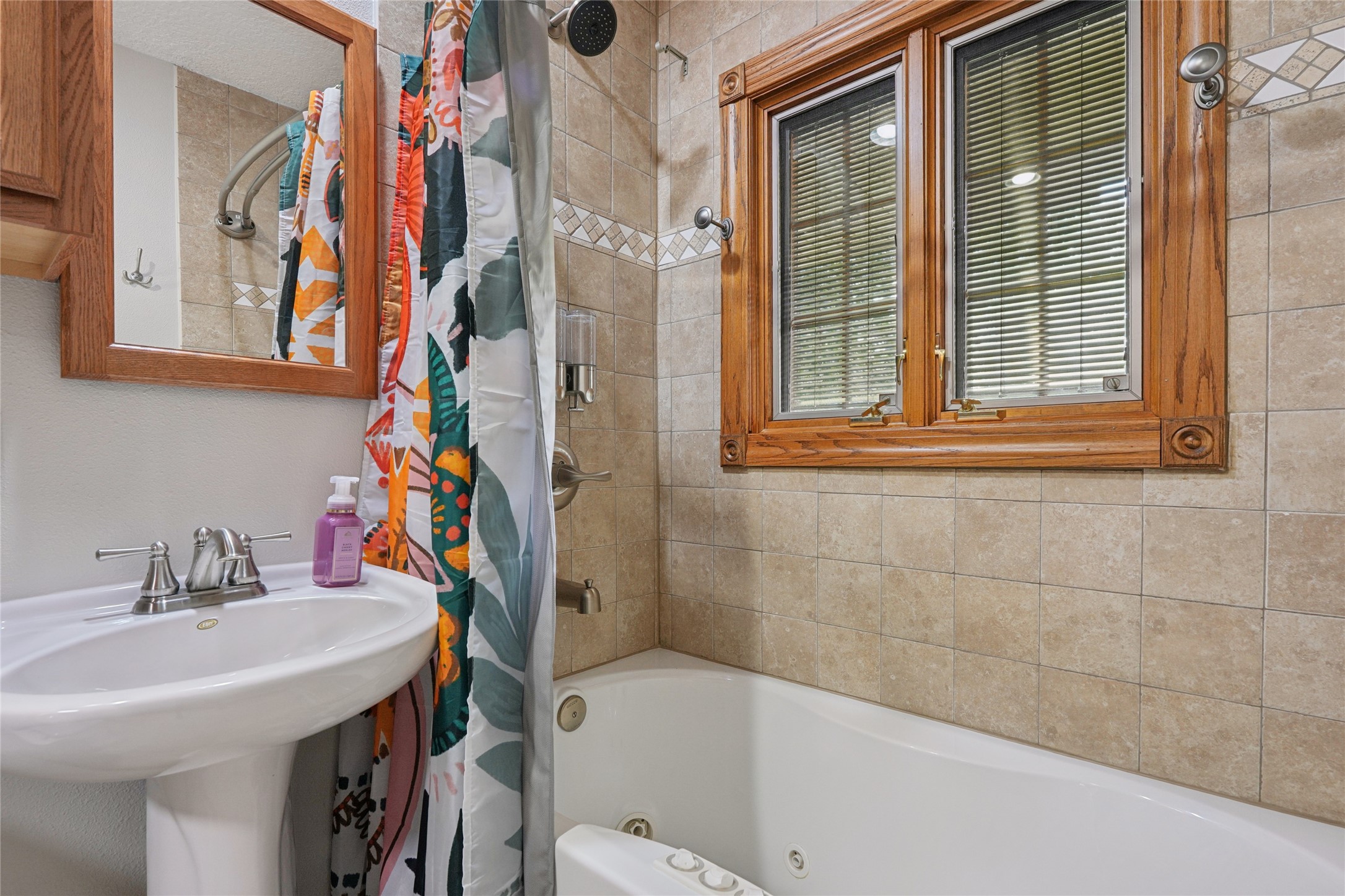 1520 E Tiffin Avenue