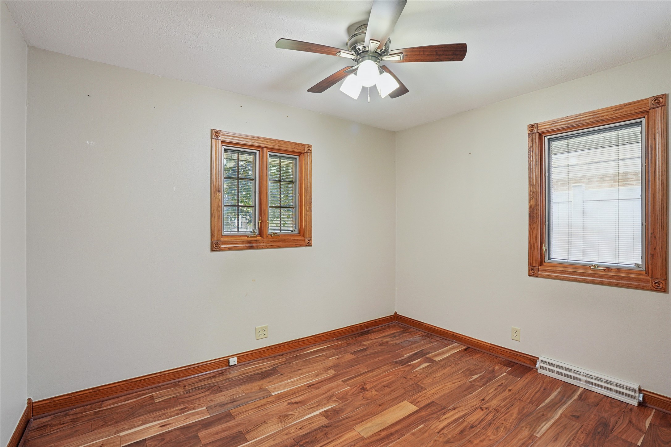 1520 E Tiffin Avenue