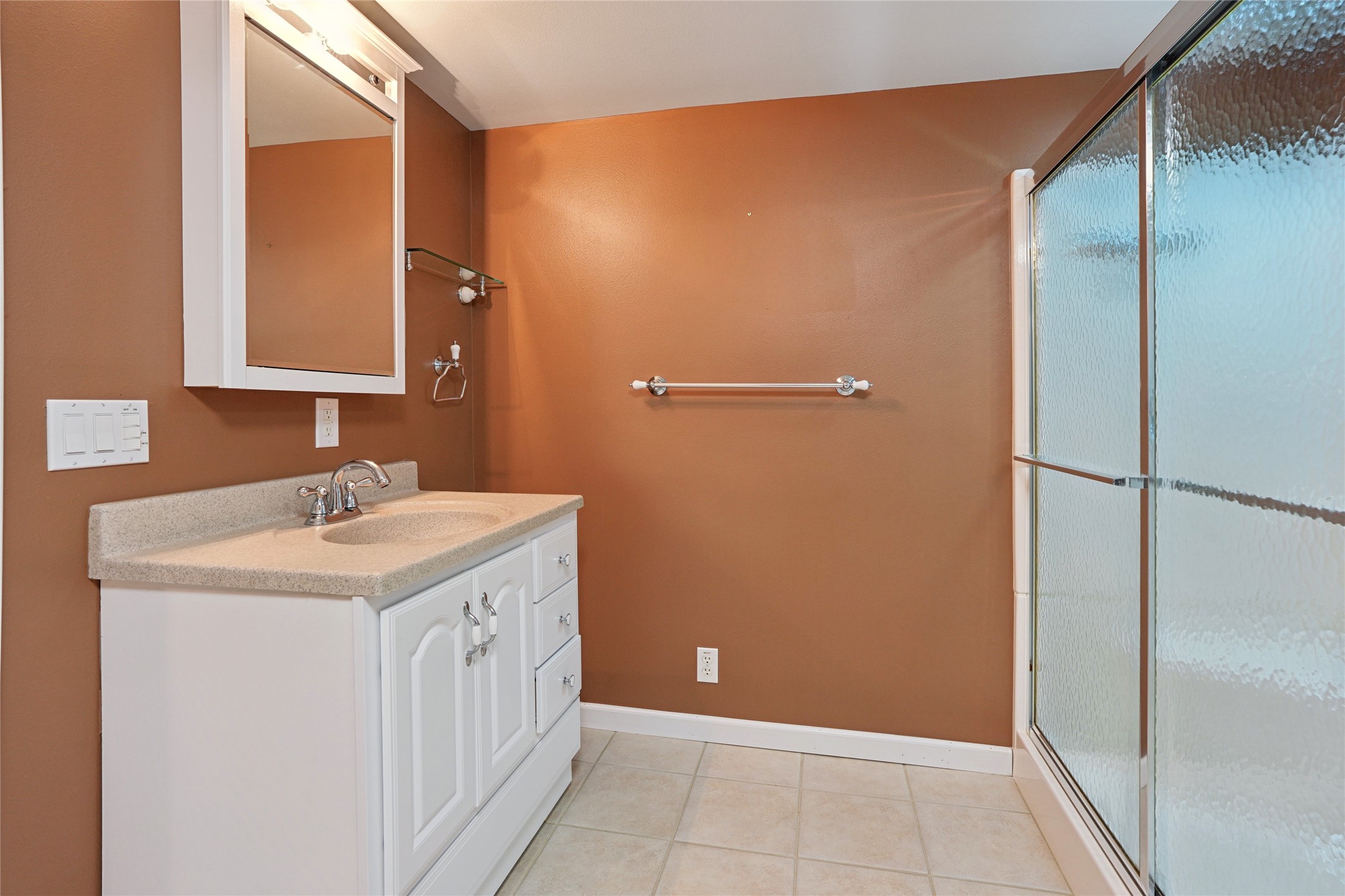 1520 E Tiffin Avenue