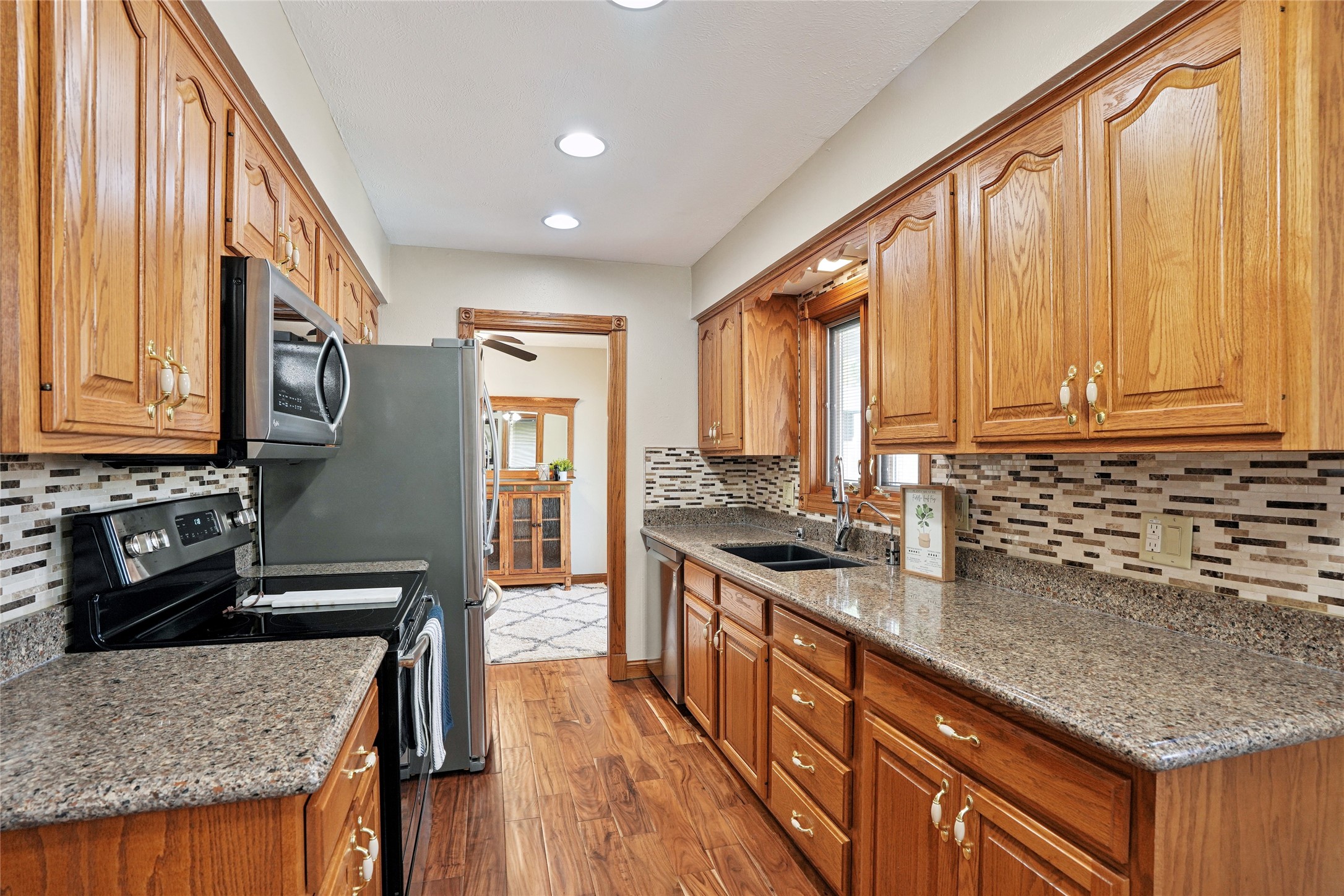 1520 E Tiffin Avenue