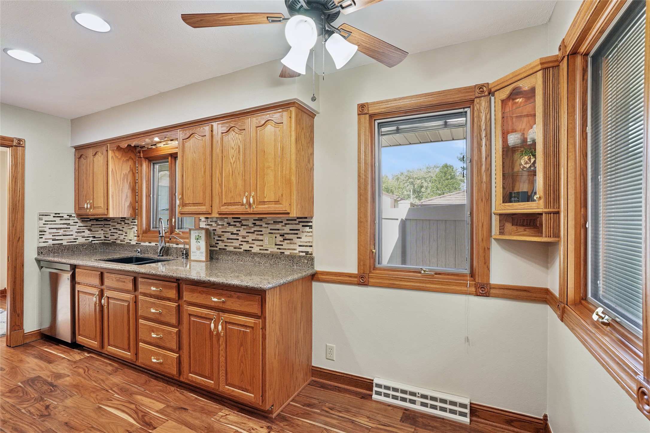 1520 E Tiffin Avenue