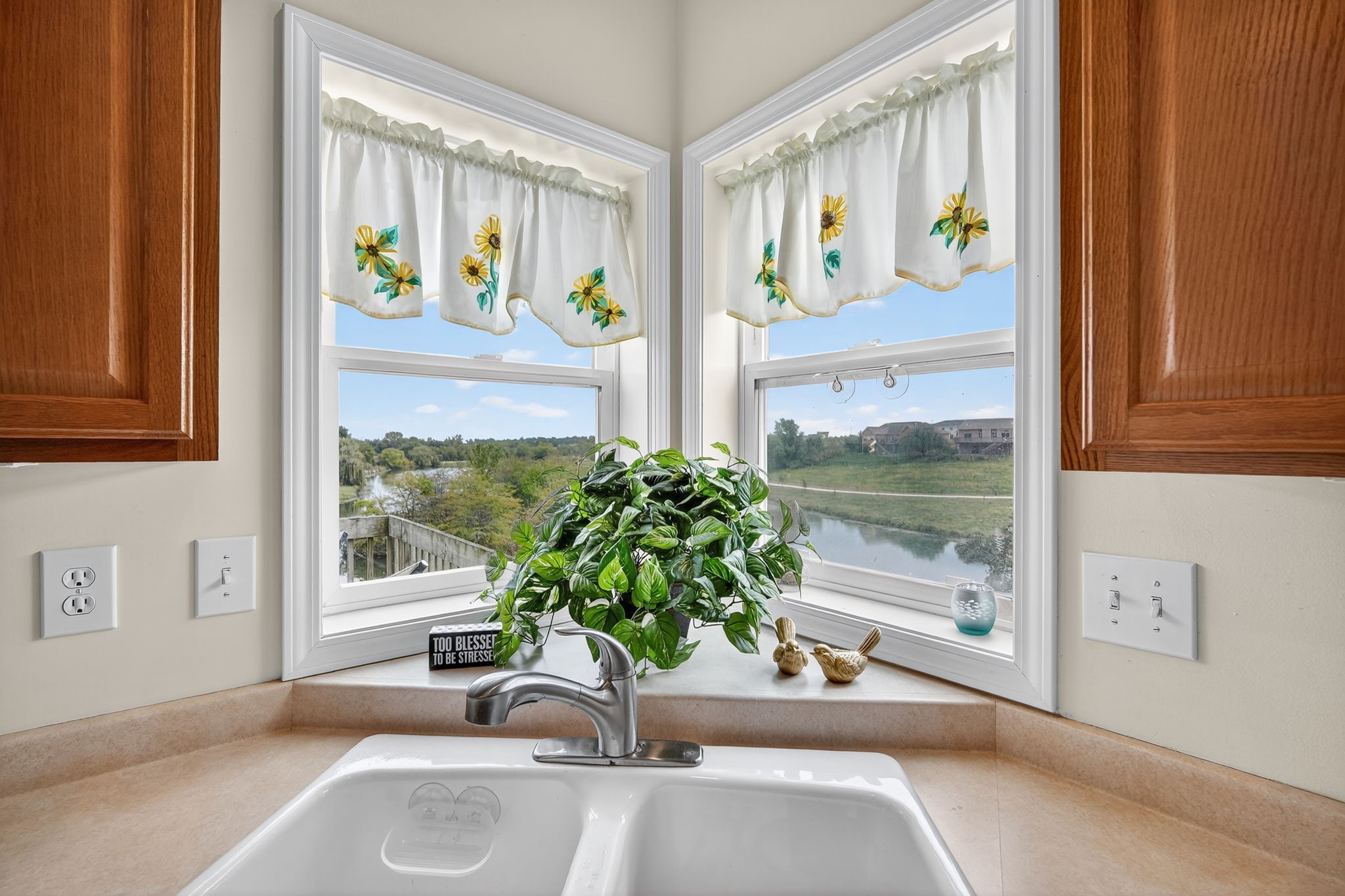 6721 Three Lakes Parkway