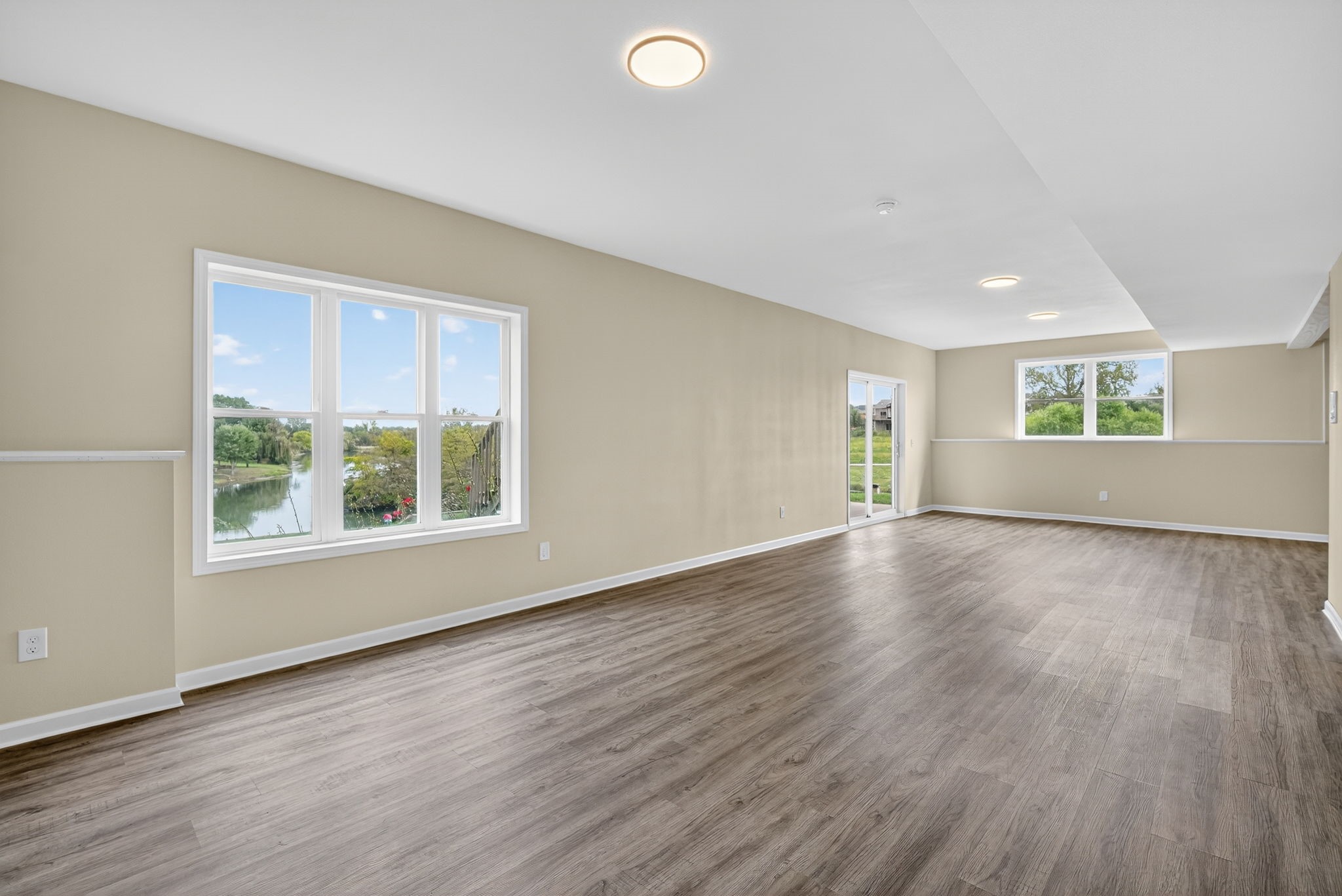 6721 Three Lakes Parkway