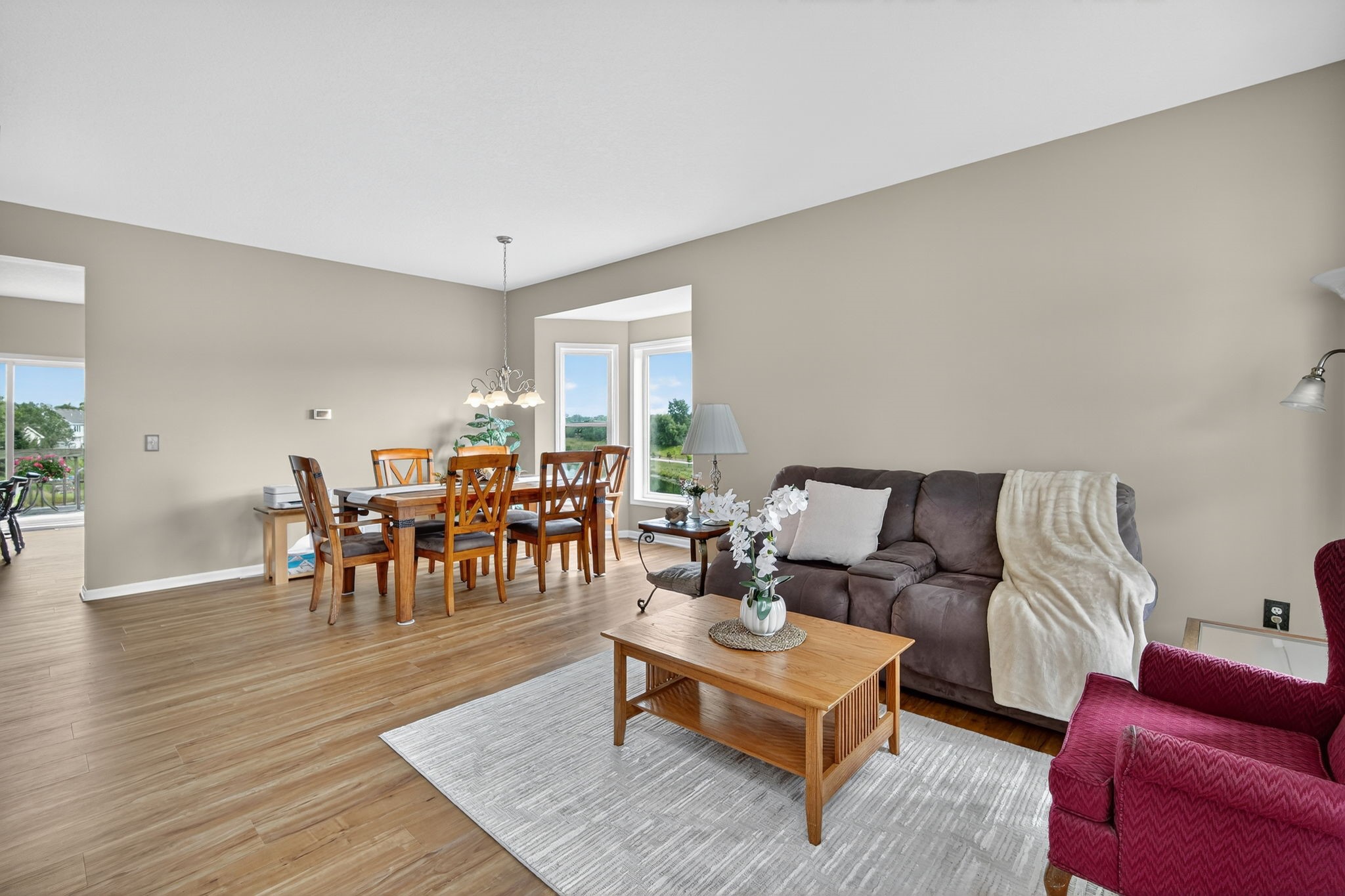 6721 Three Lakes Parkway