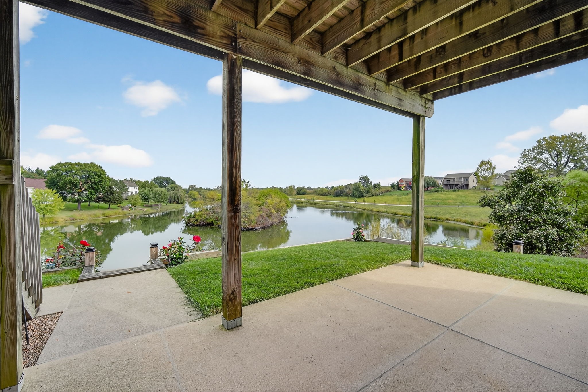 6721 Three Lakes Parkway