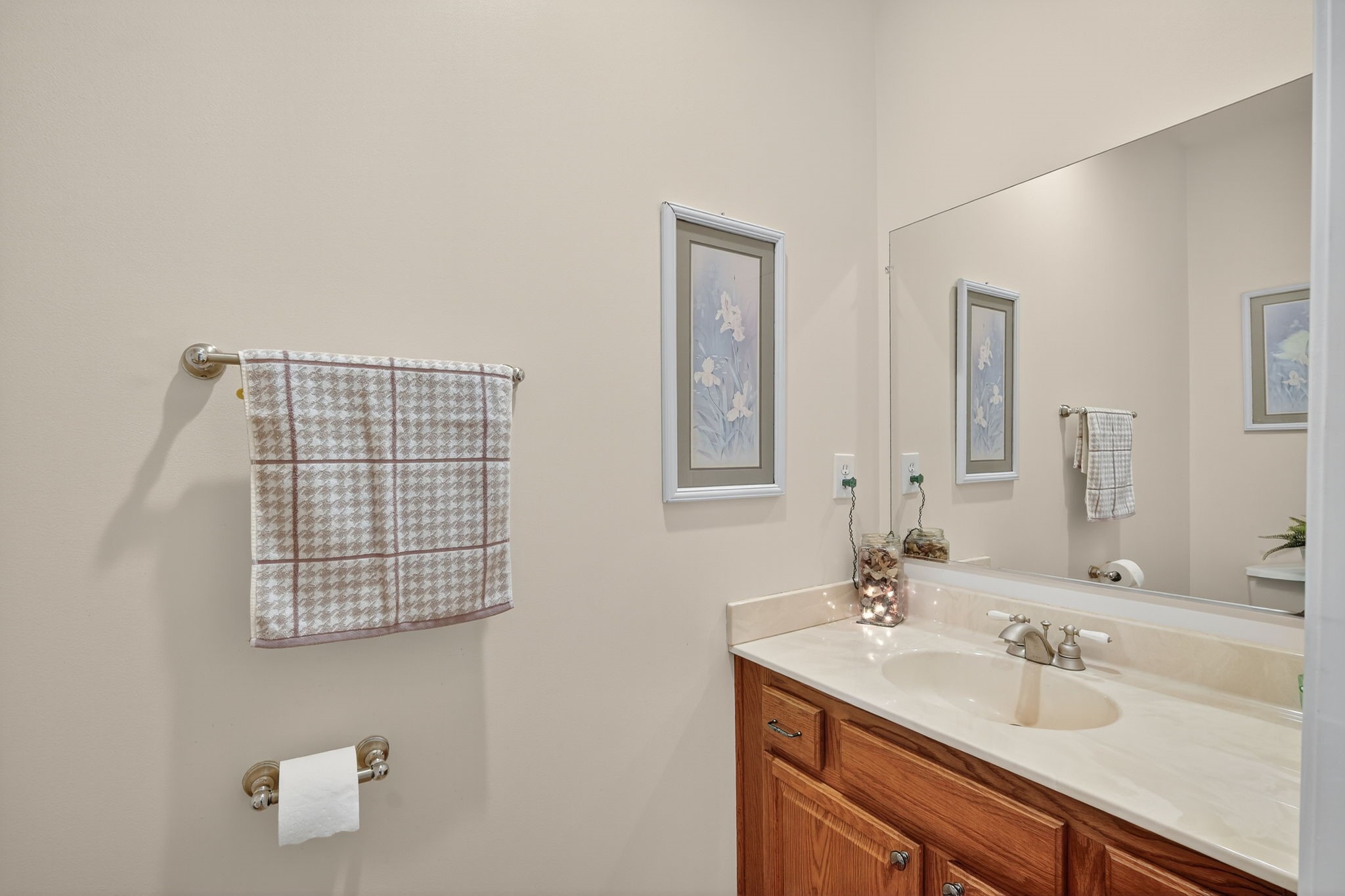 6721 Three Lakes Parkway