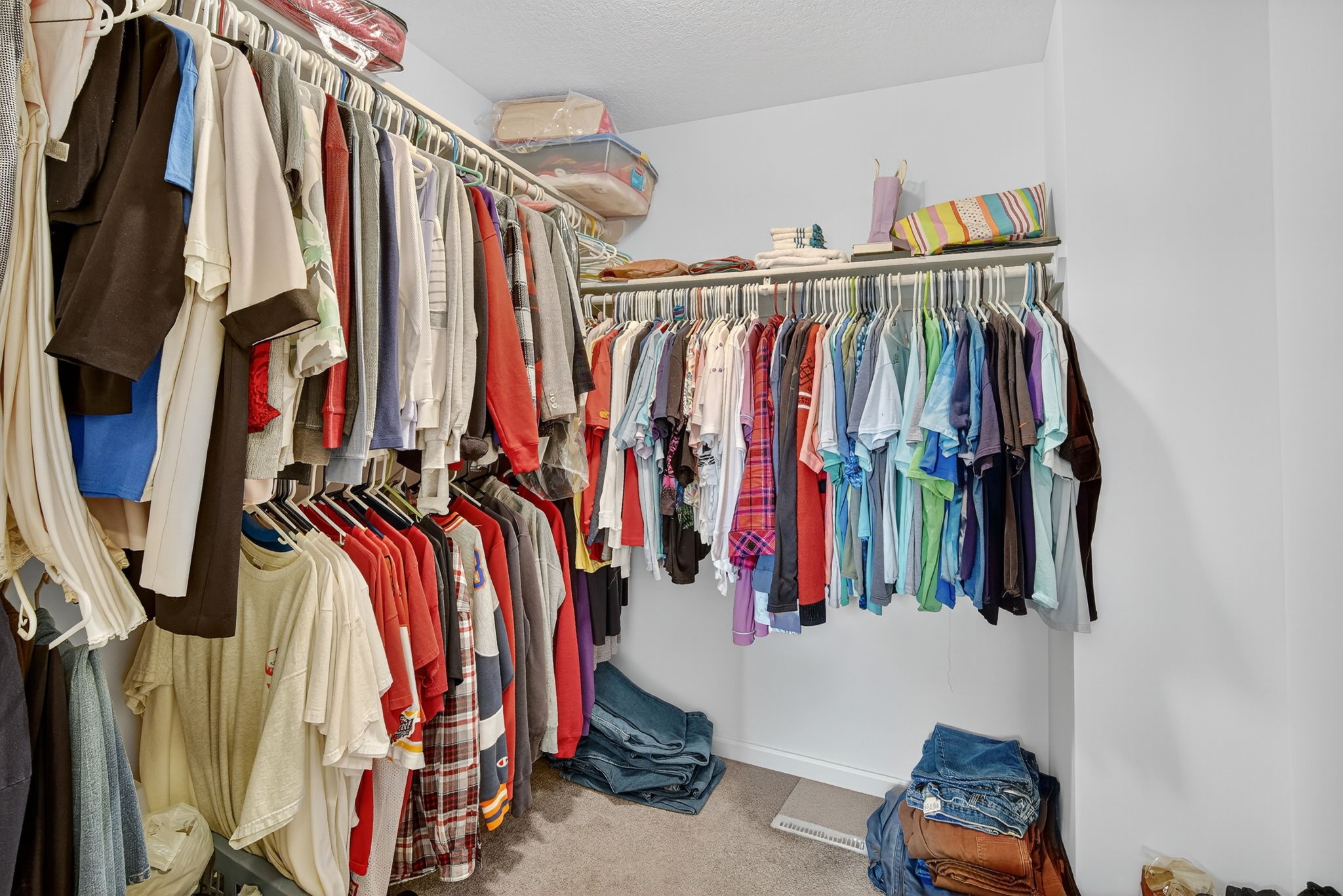 6721 Three Lakes Parkway