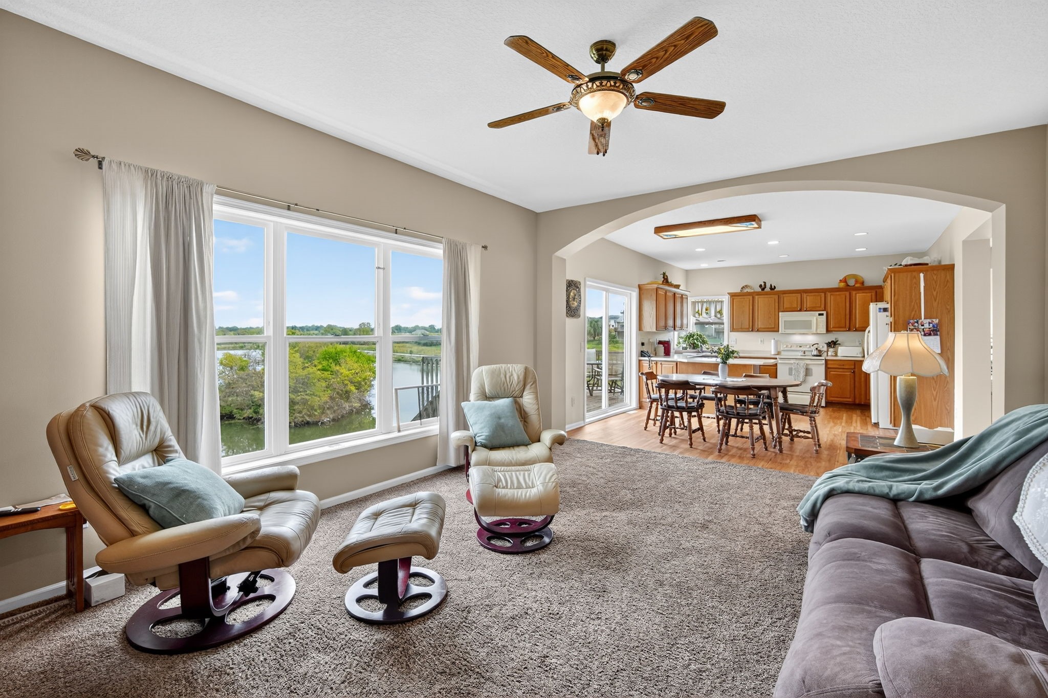 6721 Three Lakes Parkway