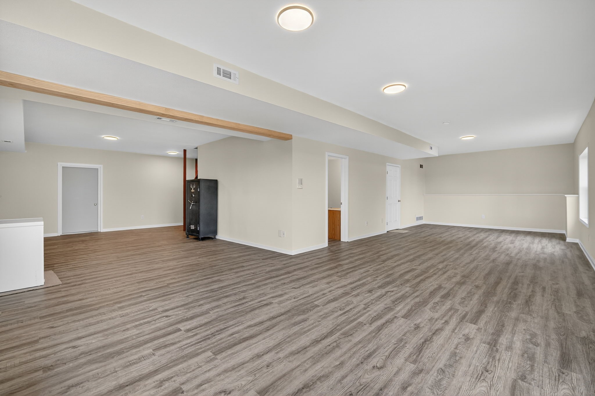 6721 Three Lakes Parkway