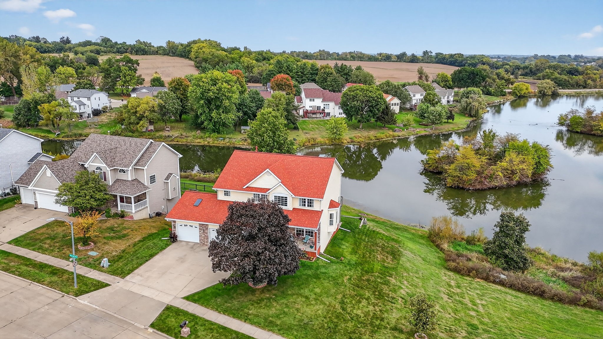 6721 Three Lakes Parkway