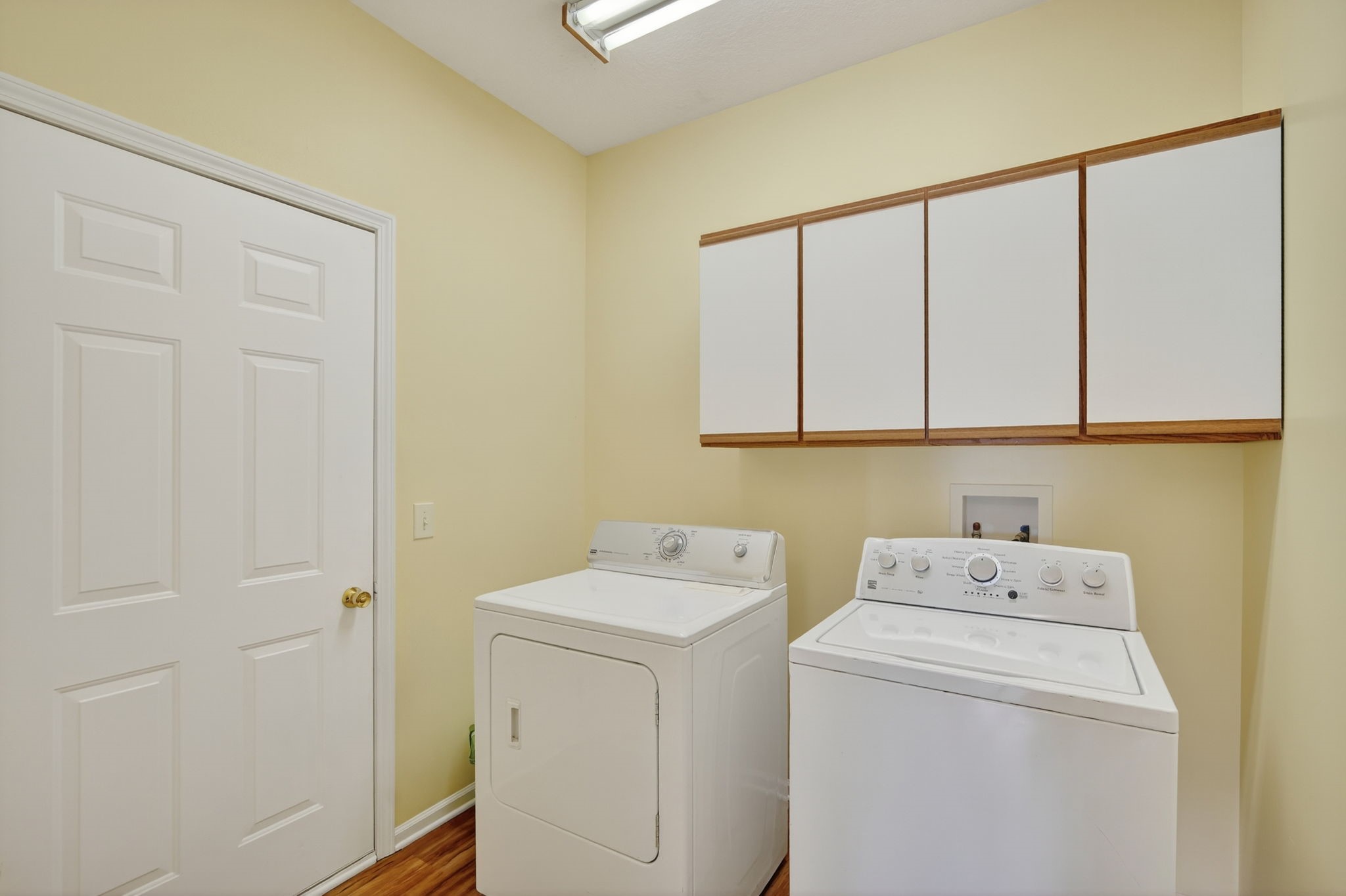 6721 Three Lakes Parkway