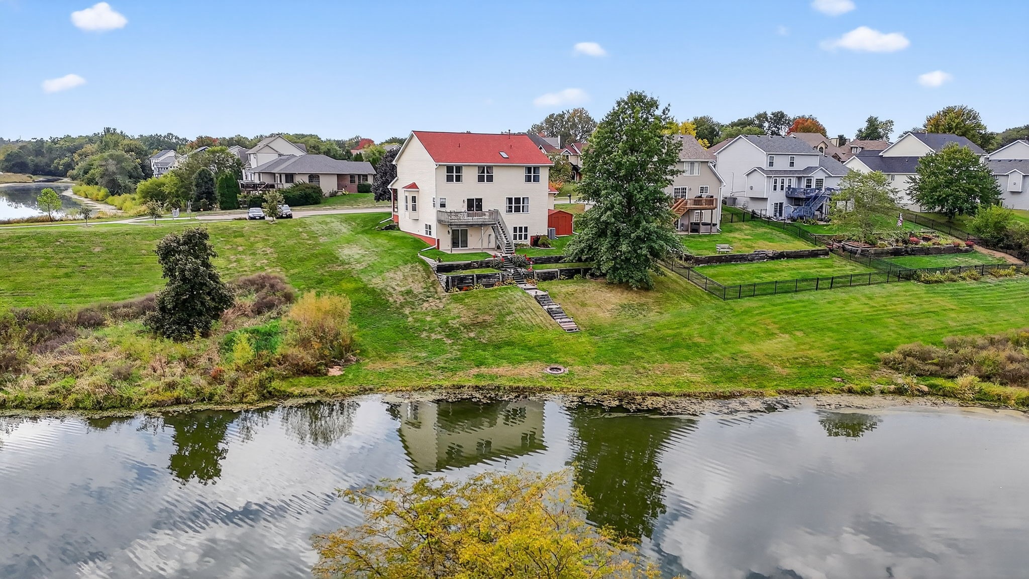 6721 Three Lakes Parkway