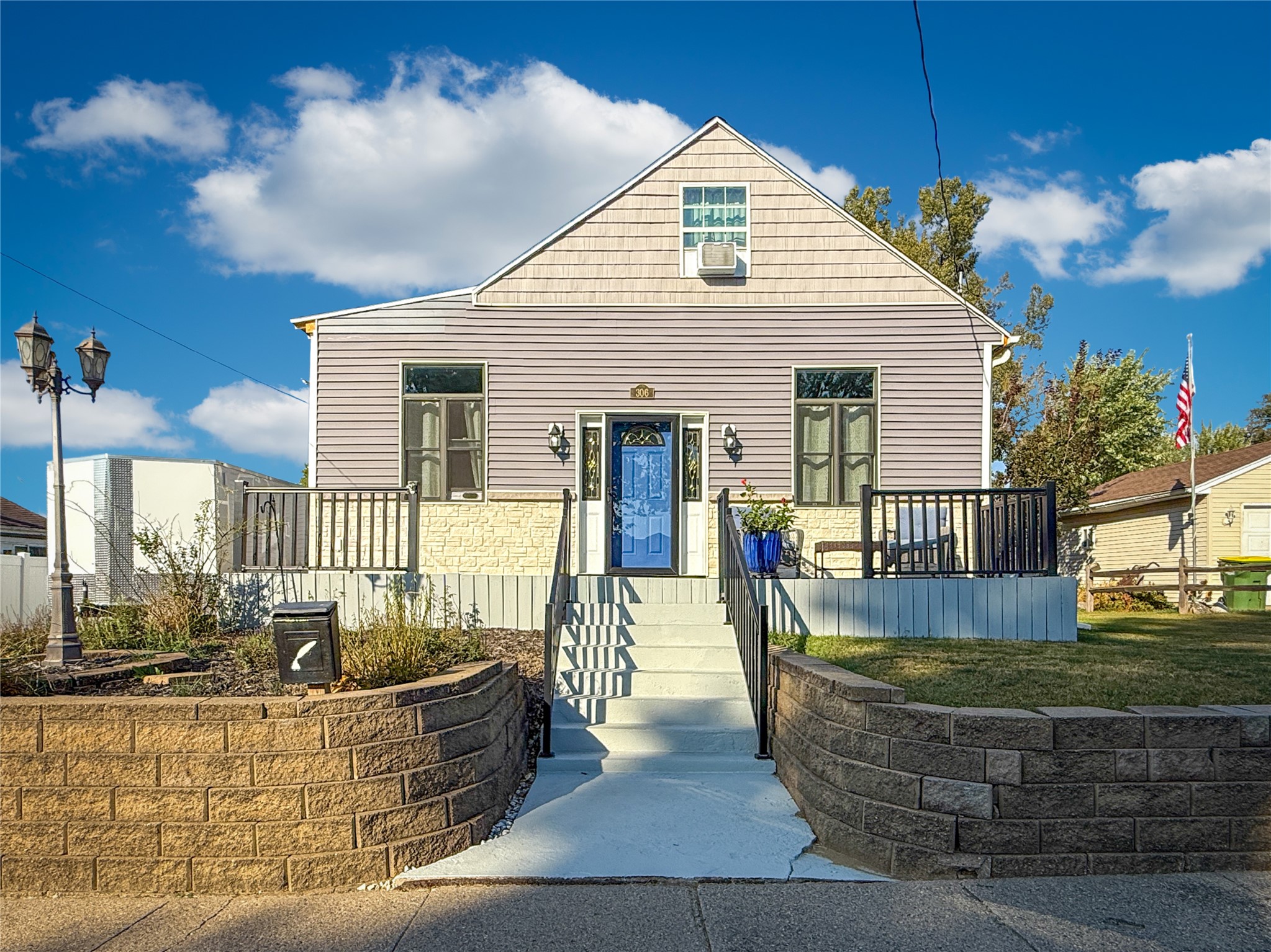 306 N Union Street