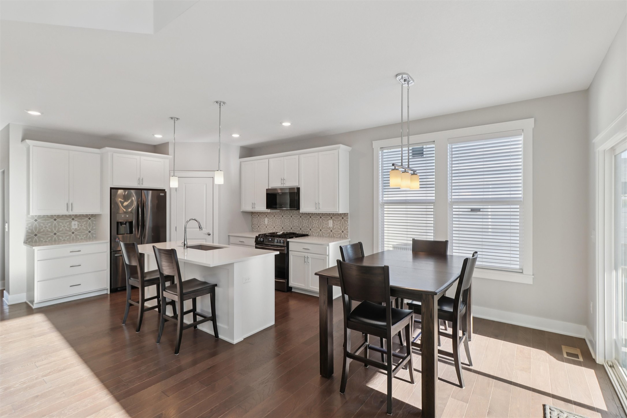 420 NW Georgetown Drive