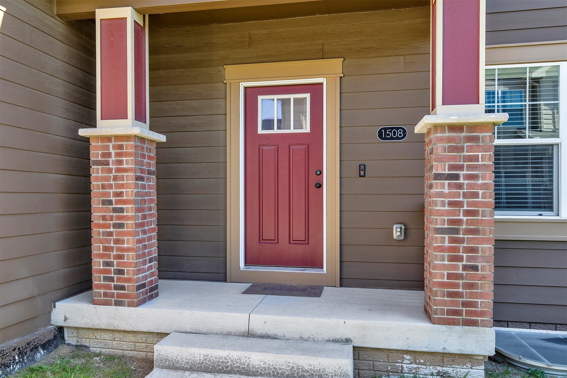 1508 SW Pleasant Lane