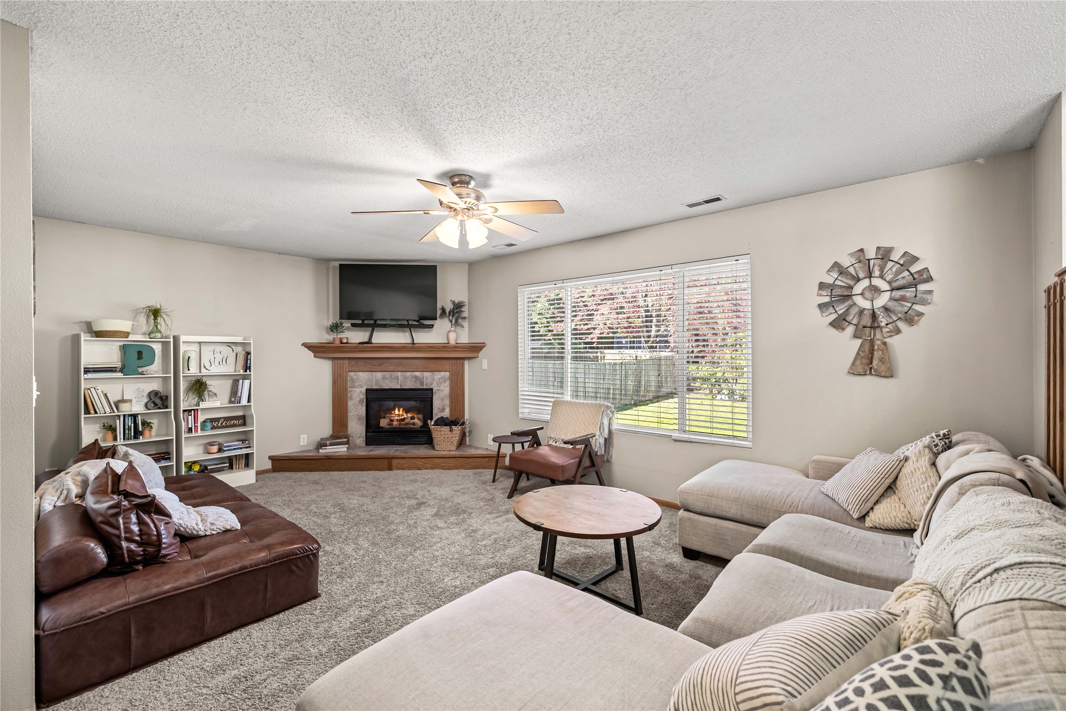 3010 E Diehl Avenue